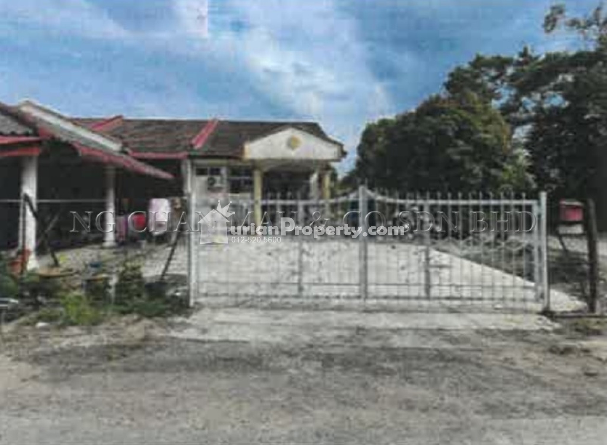 Terrace House For Auction at Selising