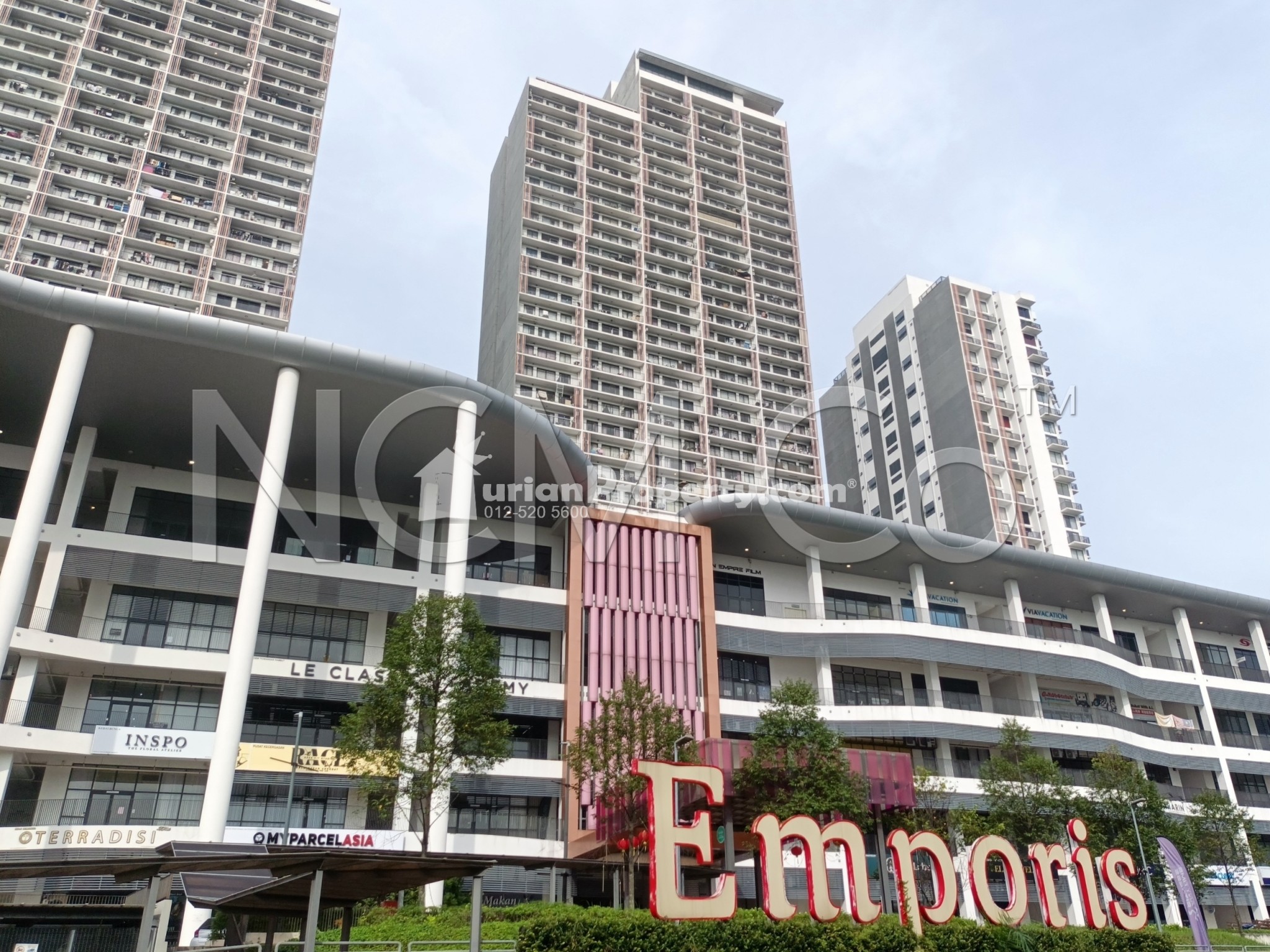 Retail Space For Auction at Emporis