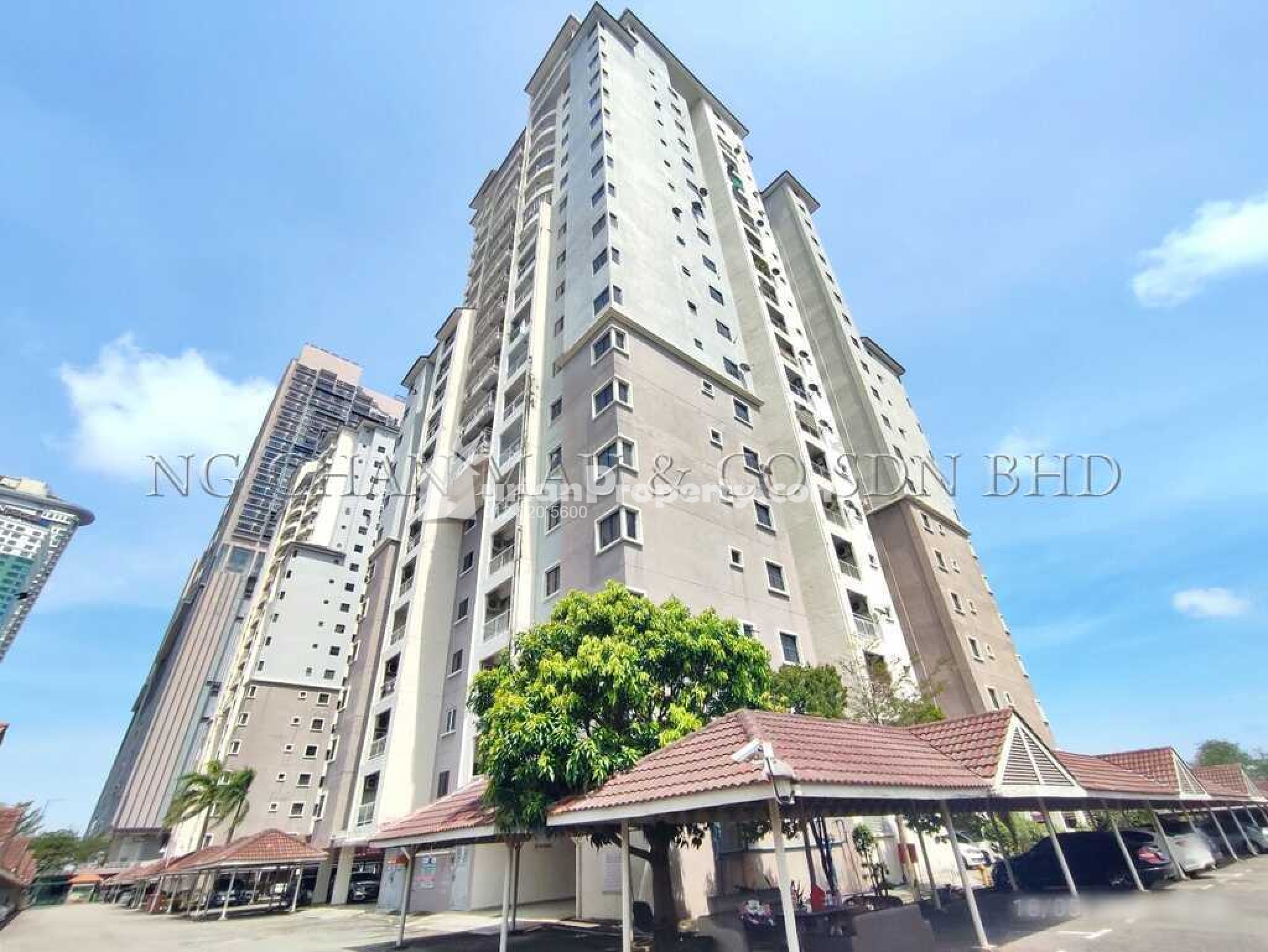 Condo For Auction at Casa Lago