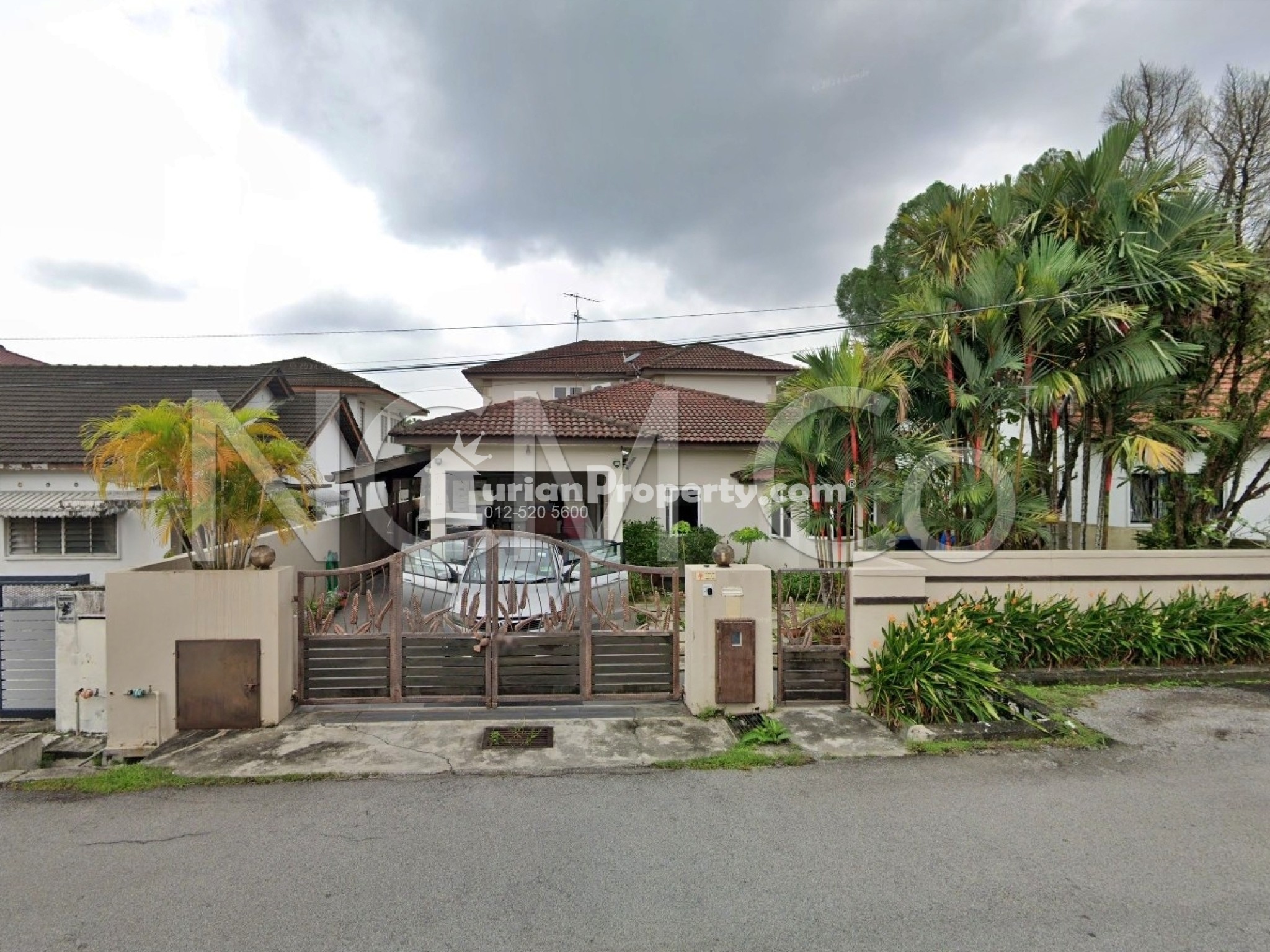 Bungalow House For Auction at Section 6