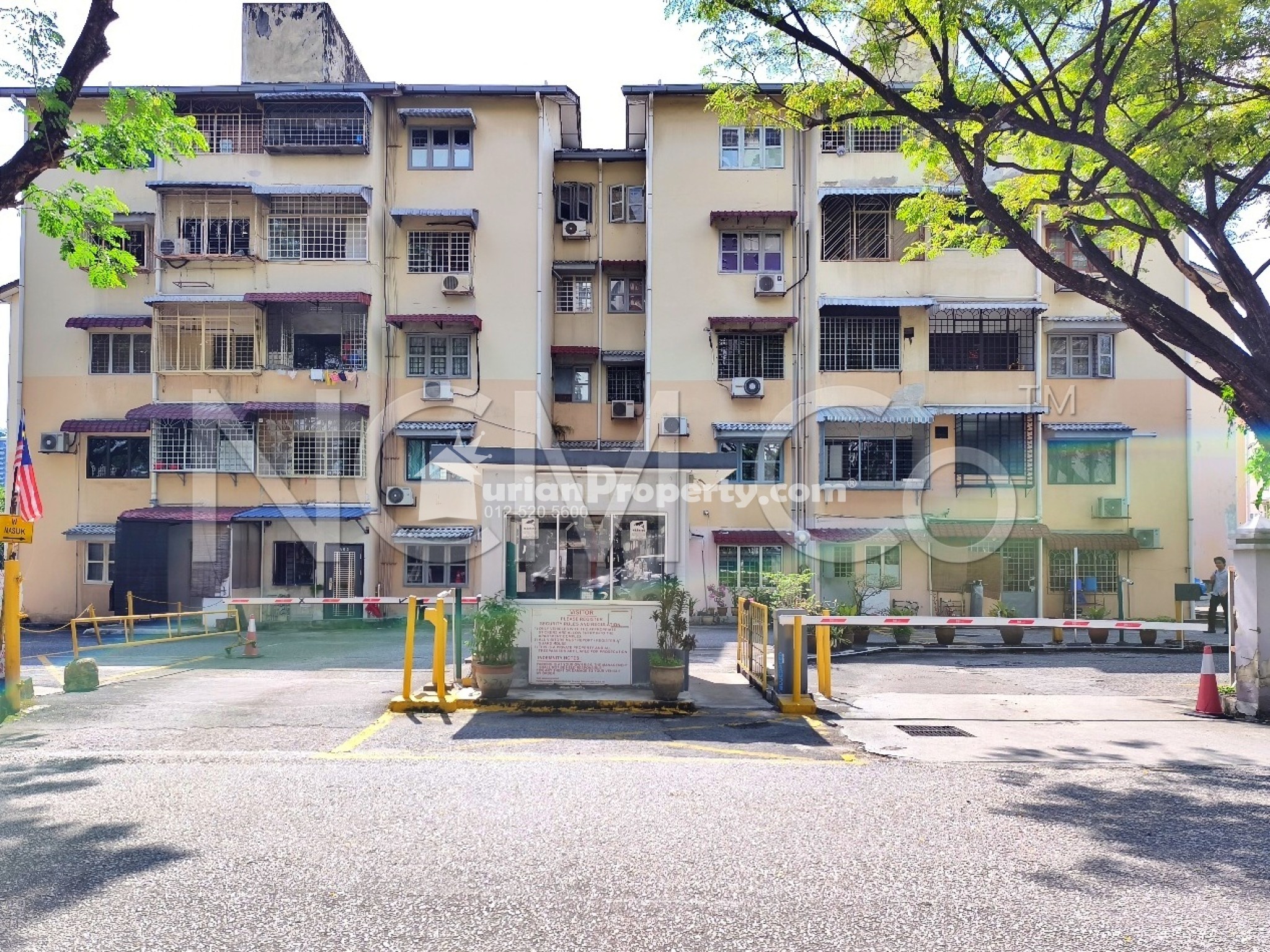 Apartment For Auction at Sri Endah Apartment