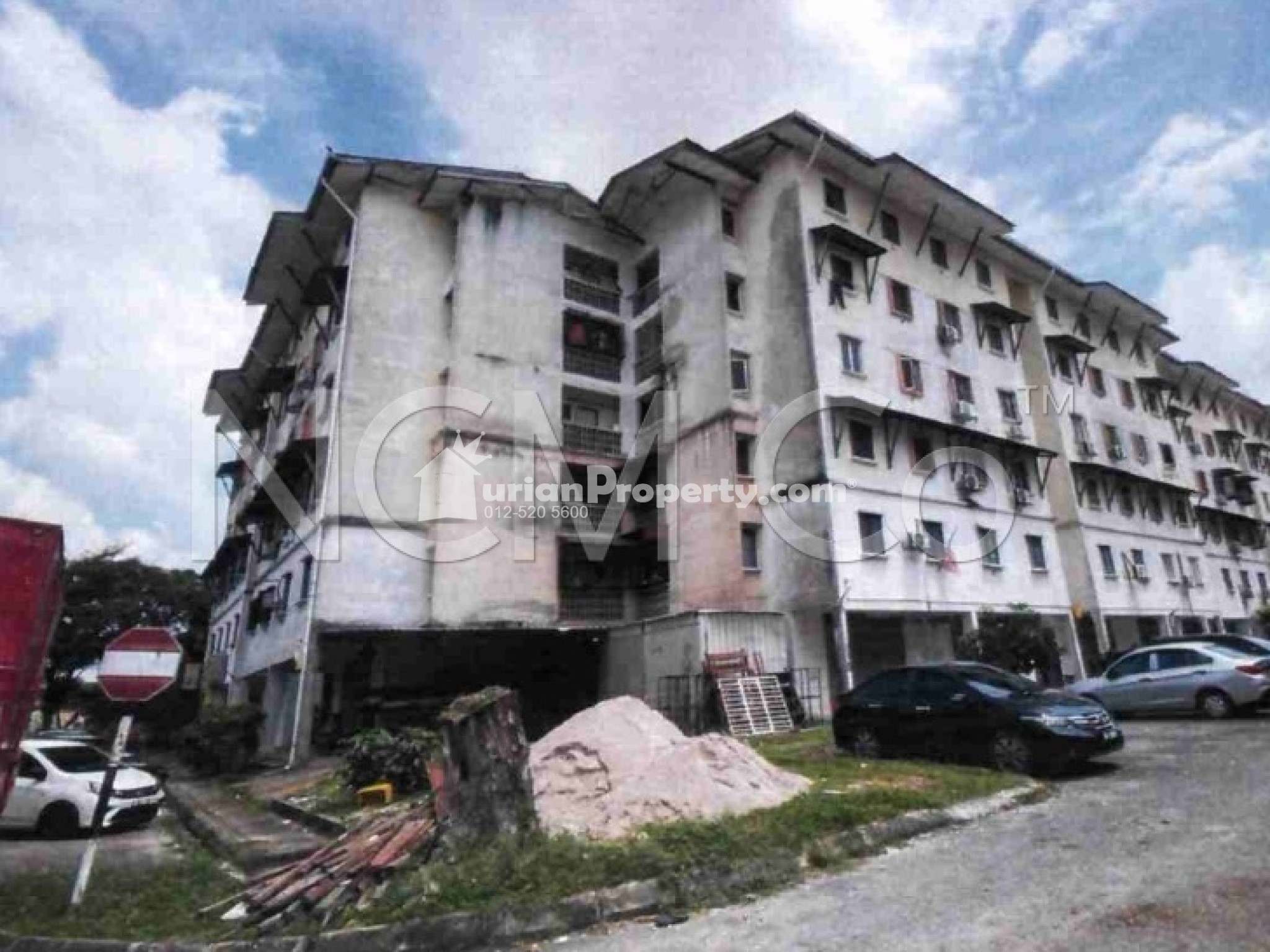 Apartment For Auction at Pangsapuri Teratai
