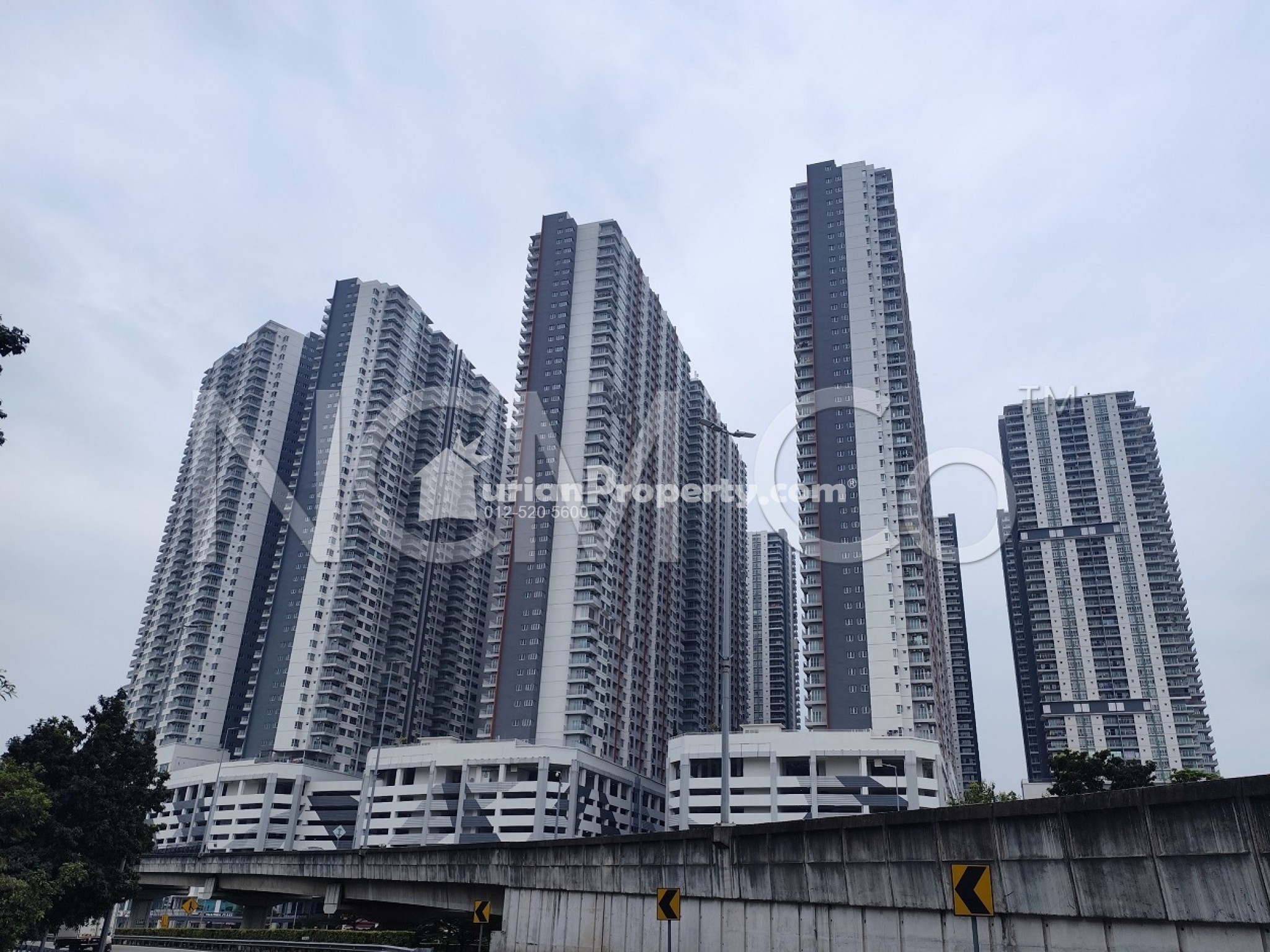Serviced Residence For Auction at Razak City Residences