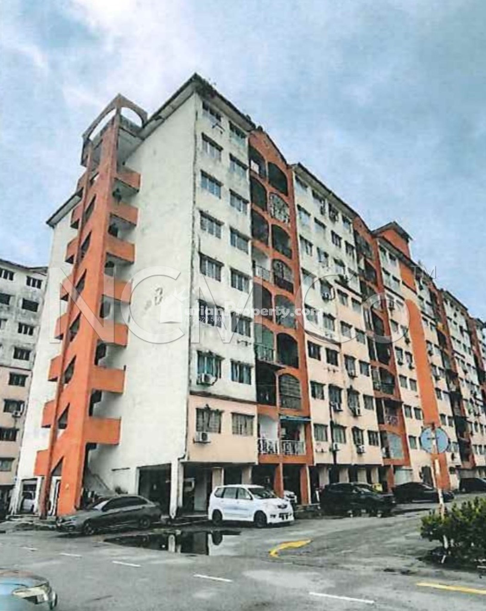 Apartment For Auction at Impian Sentosa