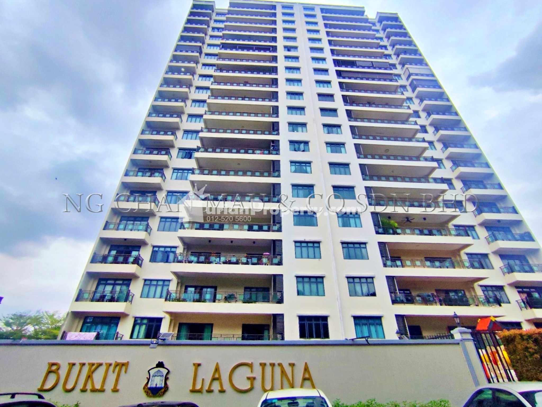 Condo For Auction at Laguna Heights