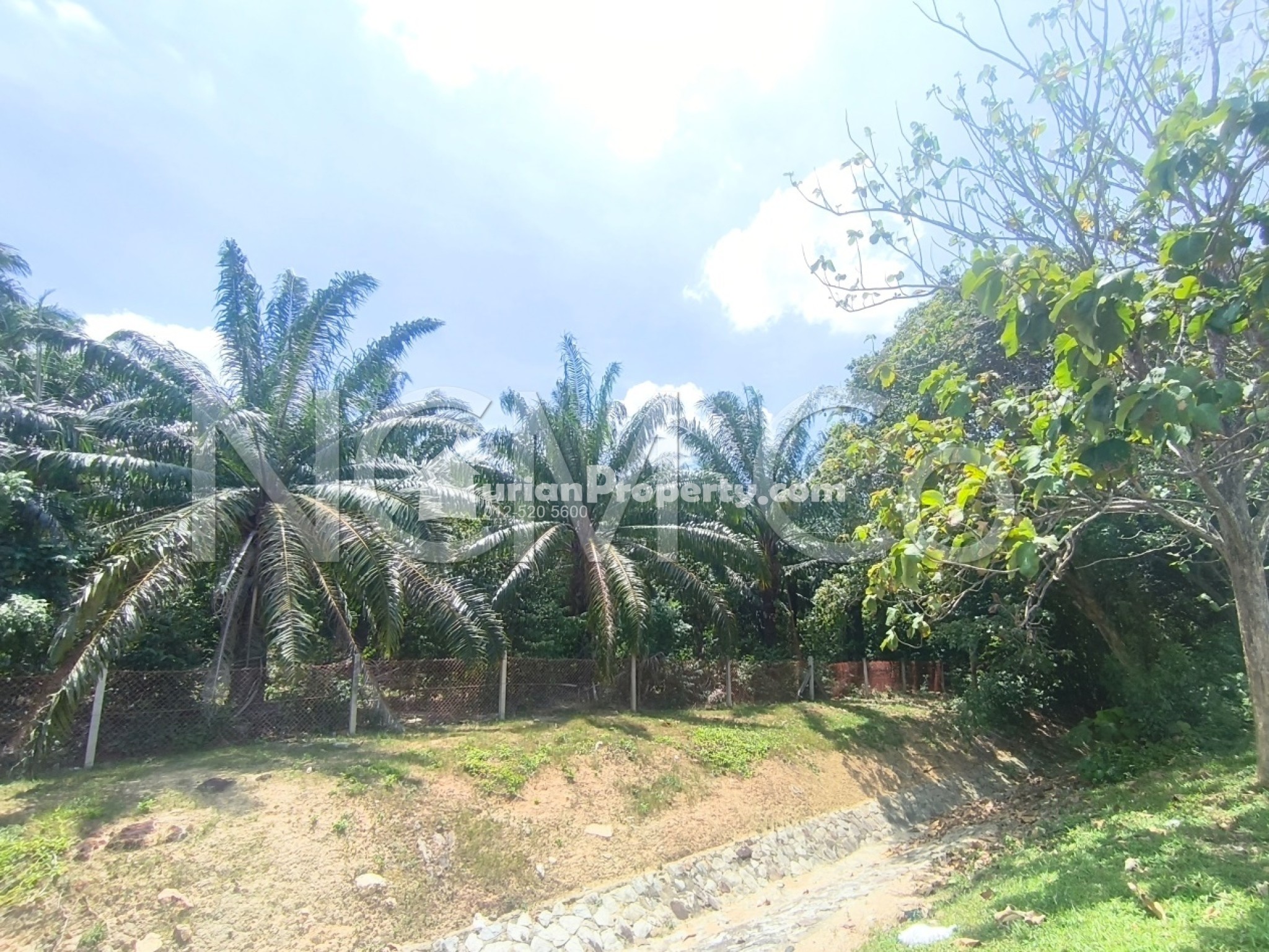 Residential Land For Auction at Durian Tunggal