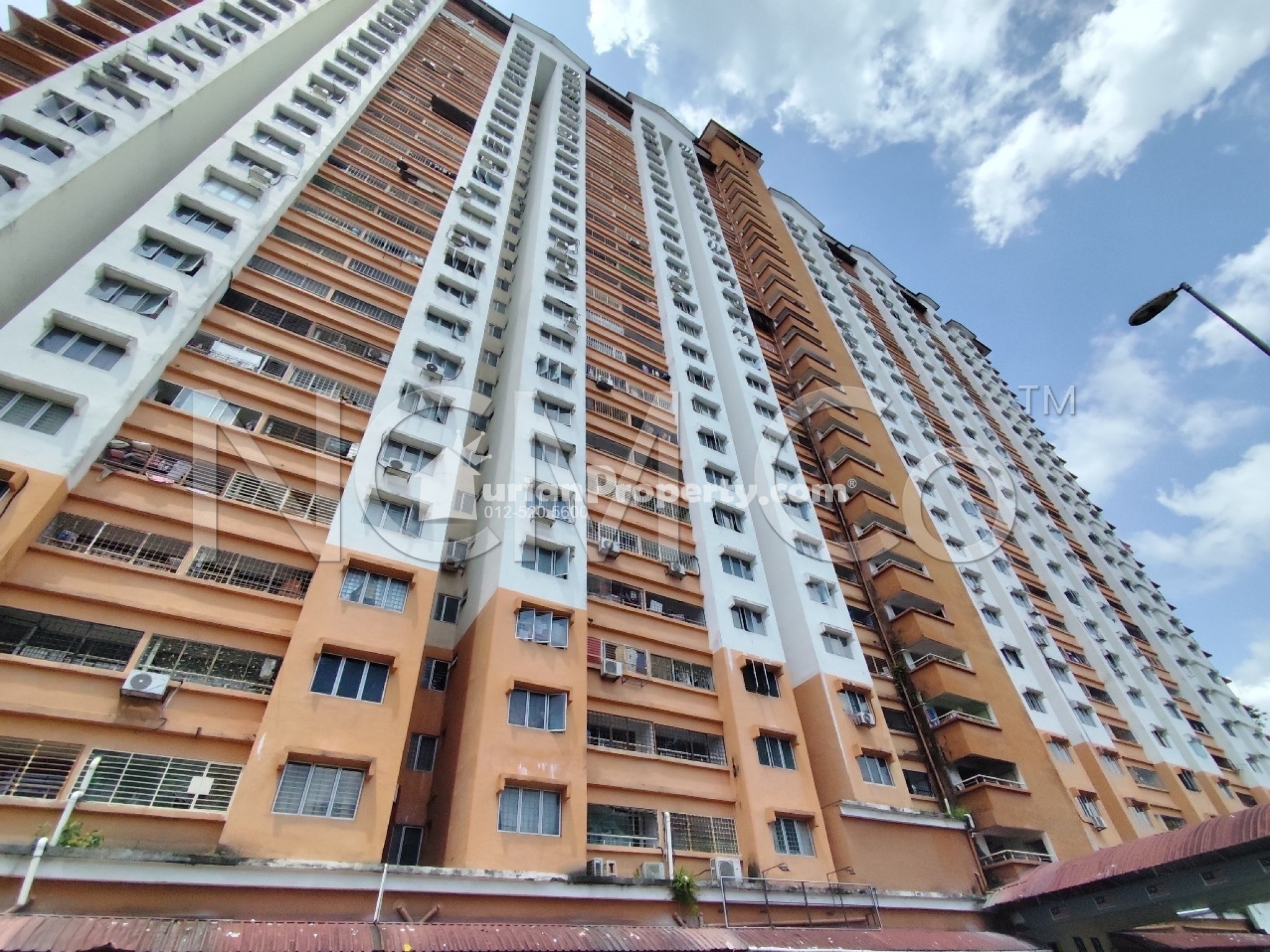 Apartment For Auction at Flora Damansara Apartment