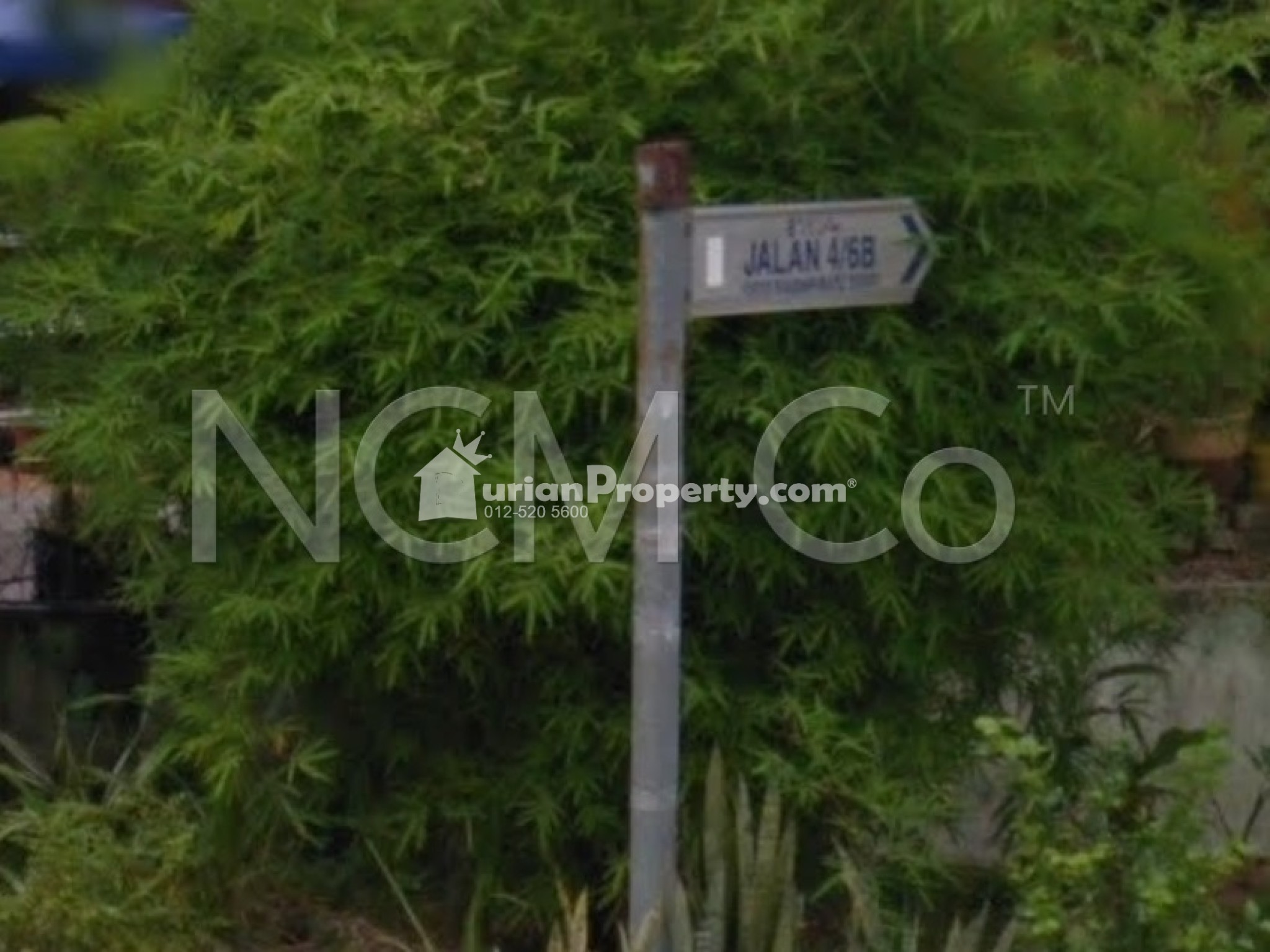 Terrace House For Auction at Section 4