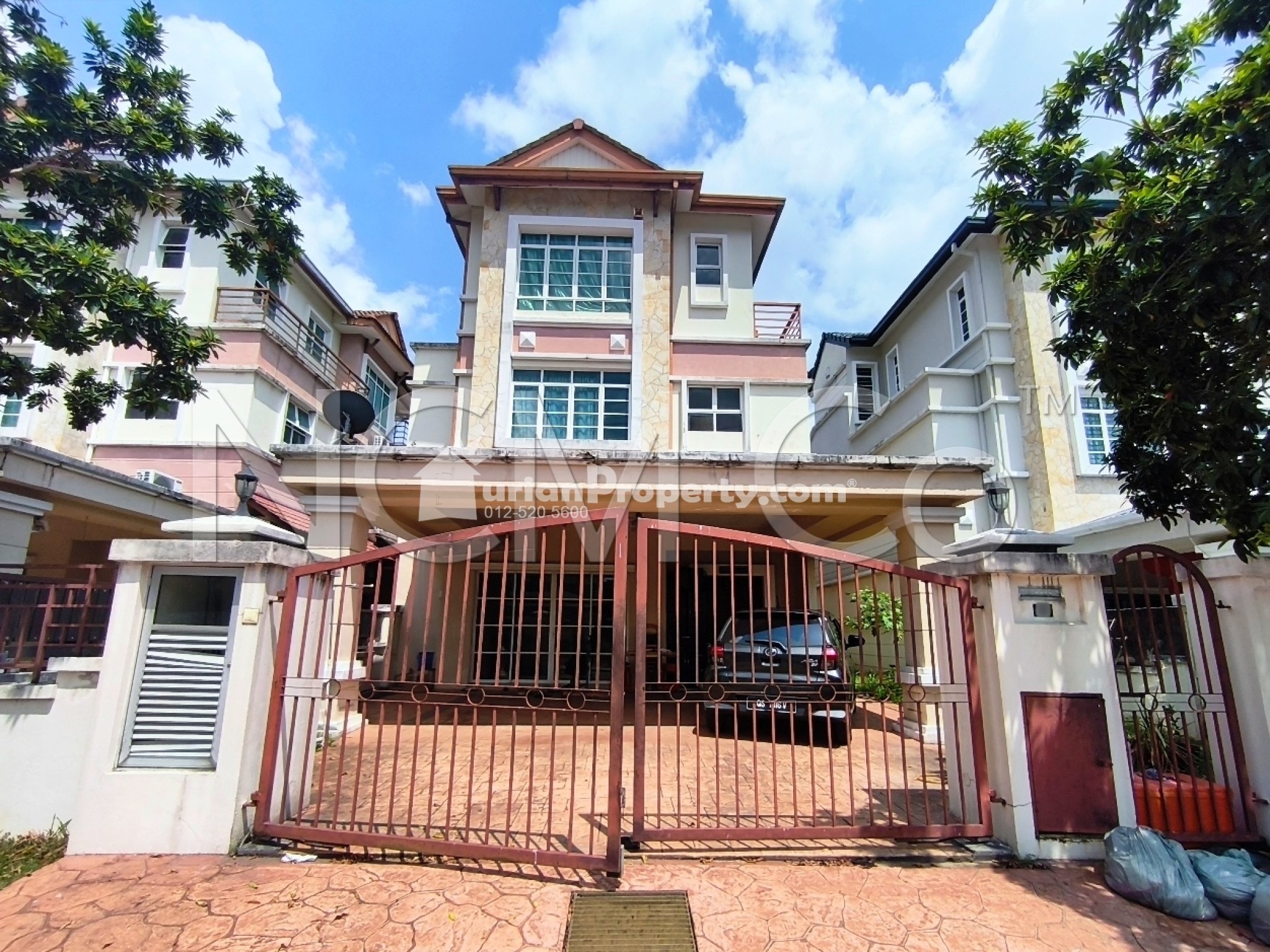Bungalow House For Auction at Le Putra Avenue