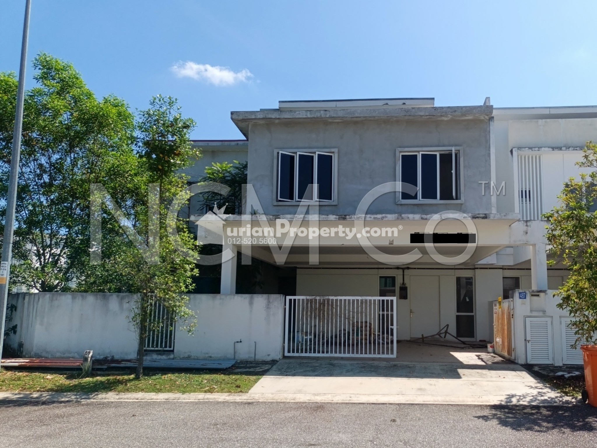Terrace House For Auction at Suriaman