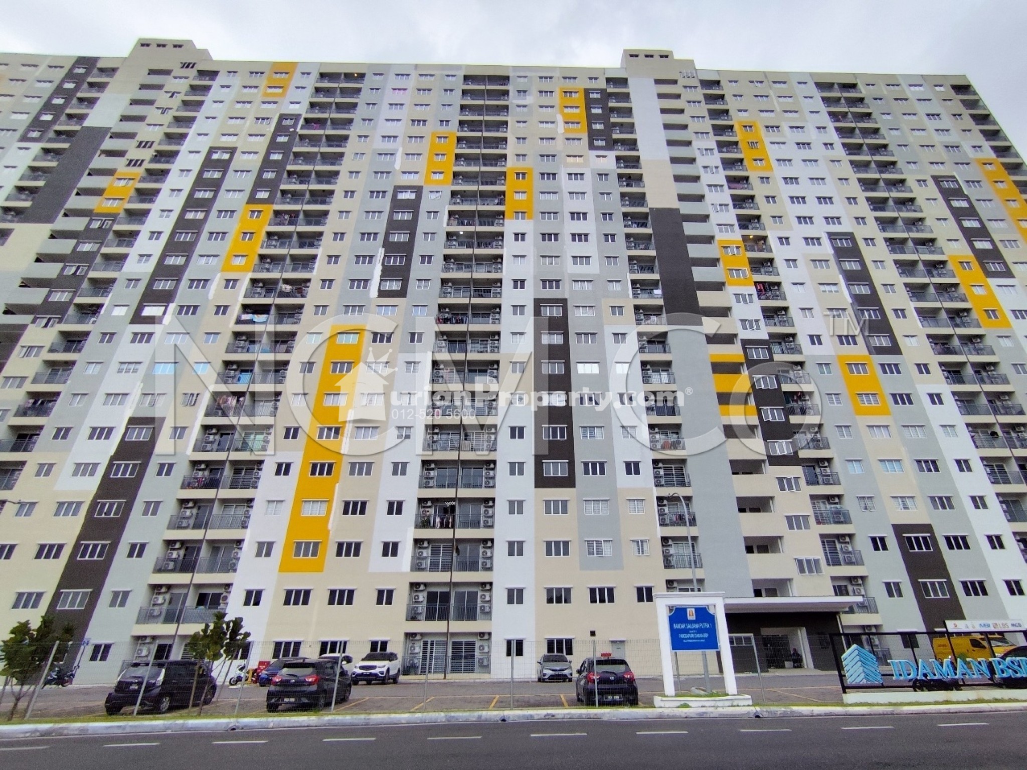 Apartment For Auction at Idaman BSP Apartment