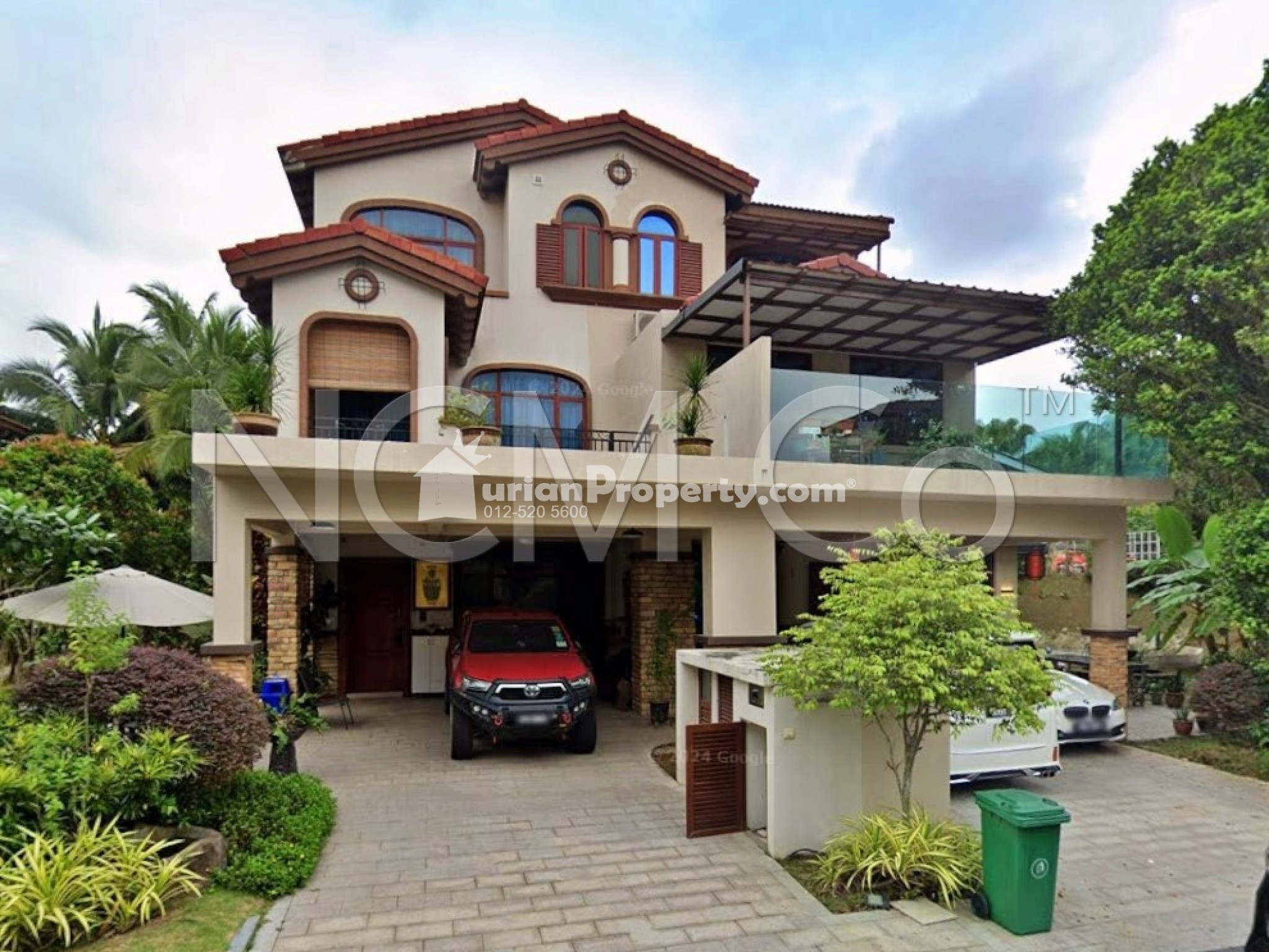 Terrace House For Auction at Diamond Residence