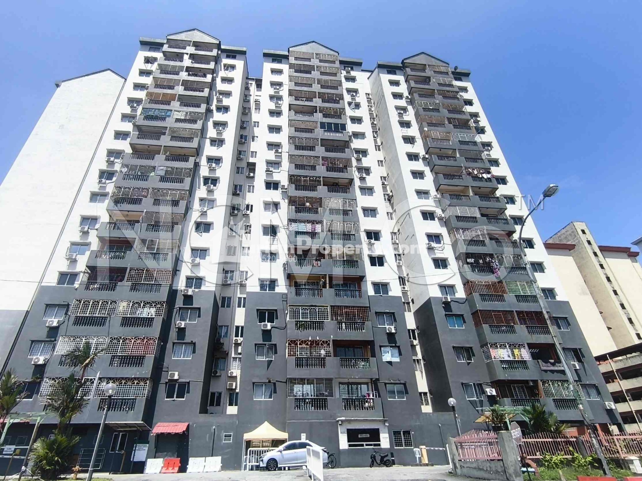 Apartment For Auction at Sri Raya Apartment