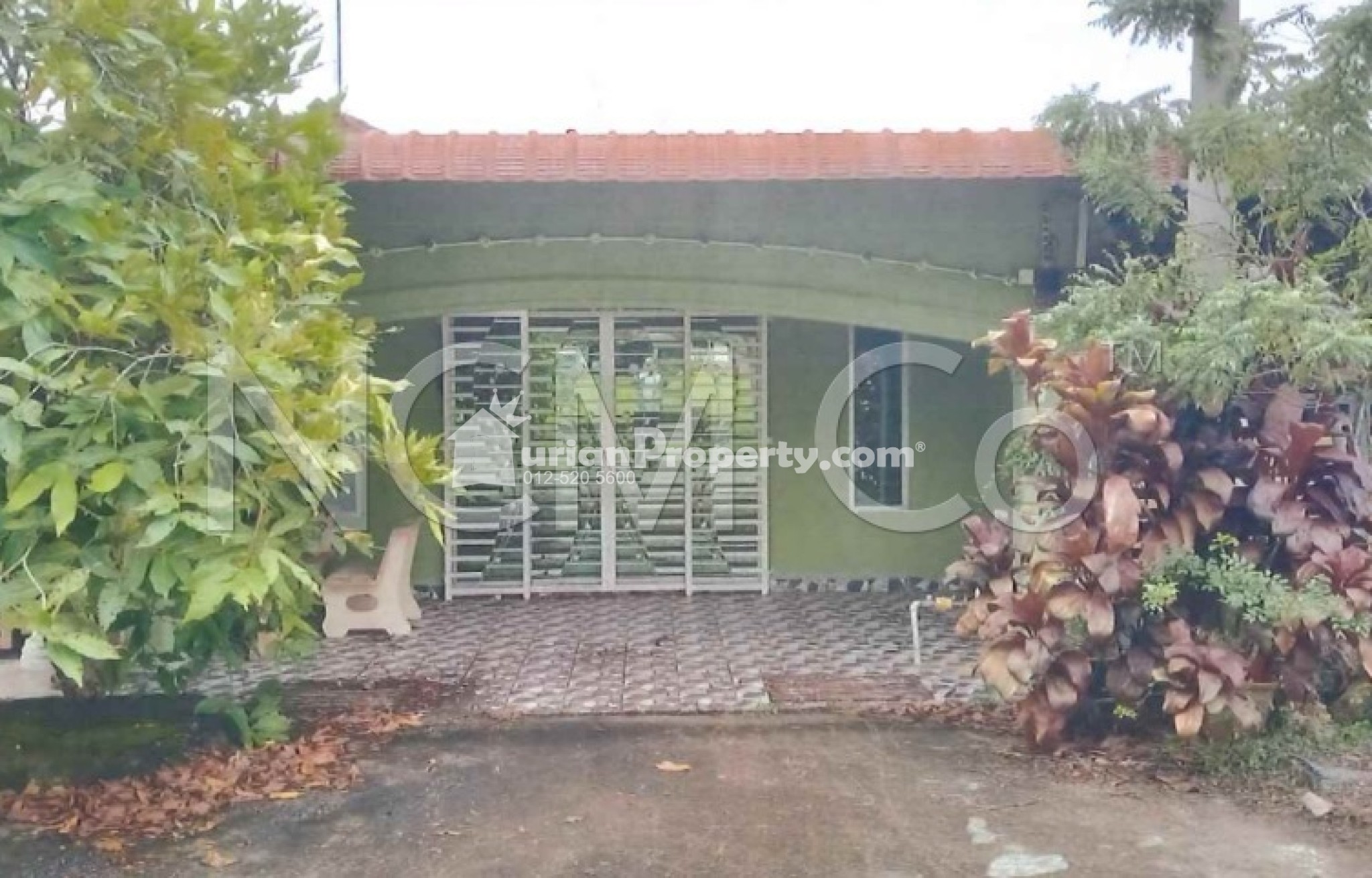 Terrace House For Auction at Arau