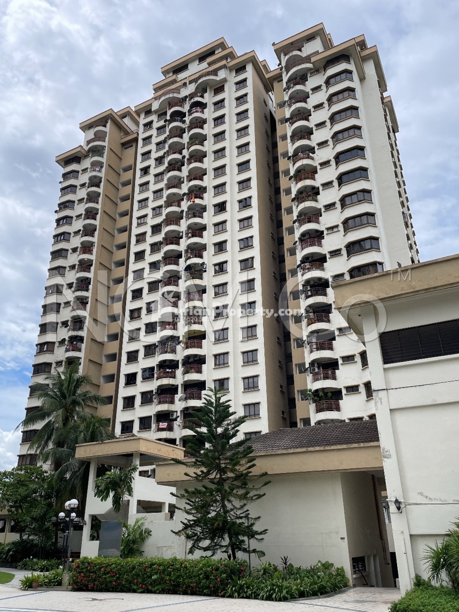 Condo For Auction at Villa Angsana