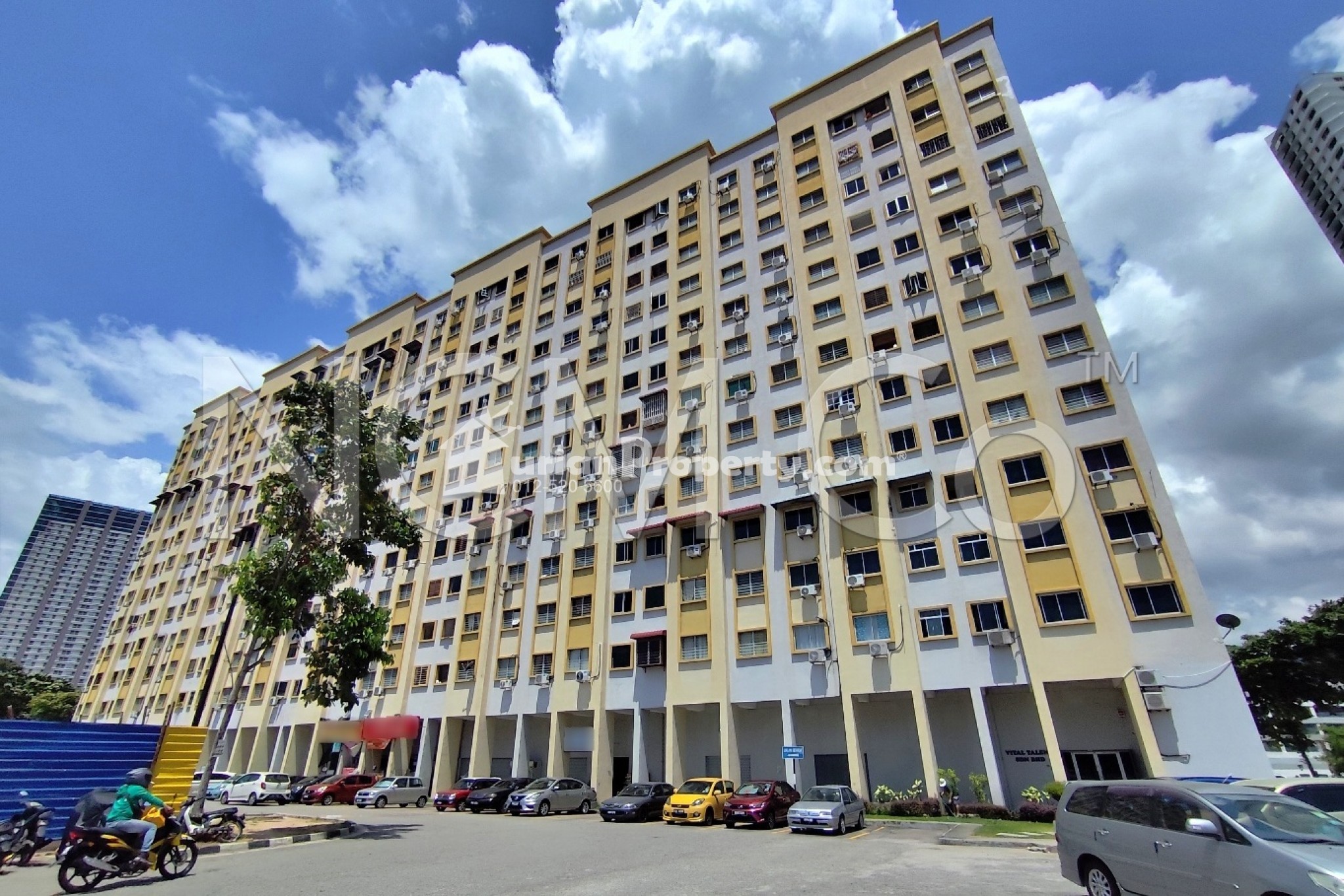 Flat For Auction at Palm Court