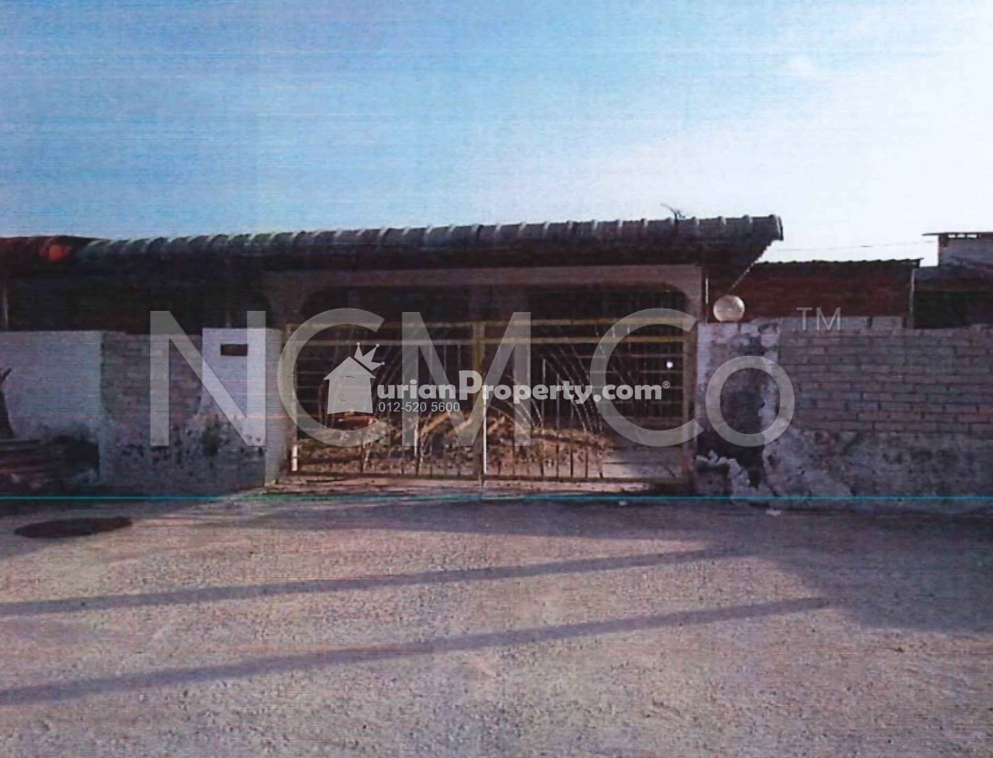 Terrace House For Auction at Taman Desa Aman