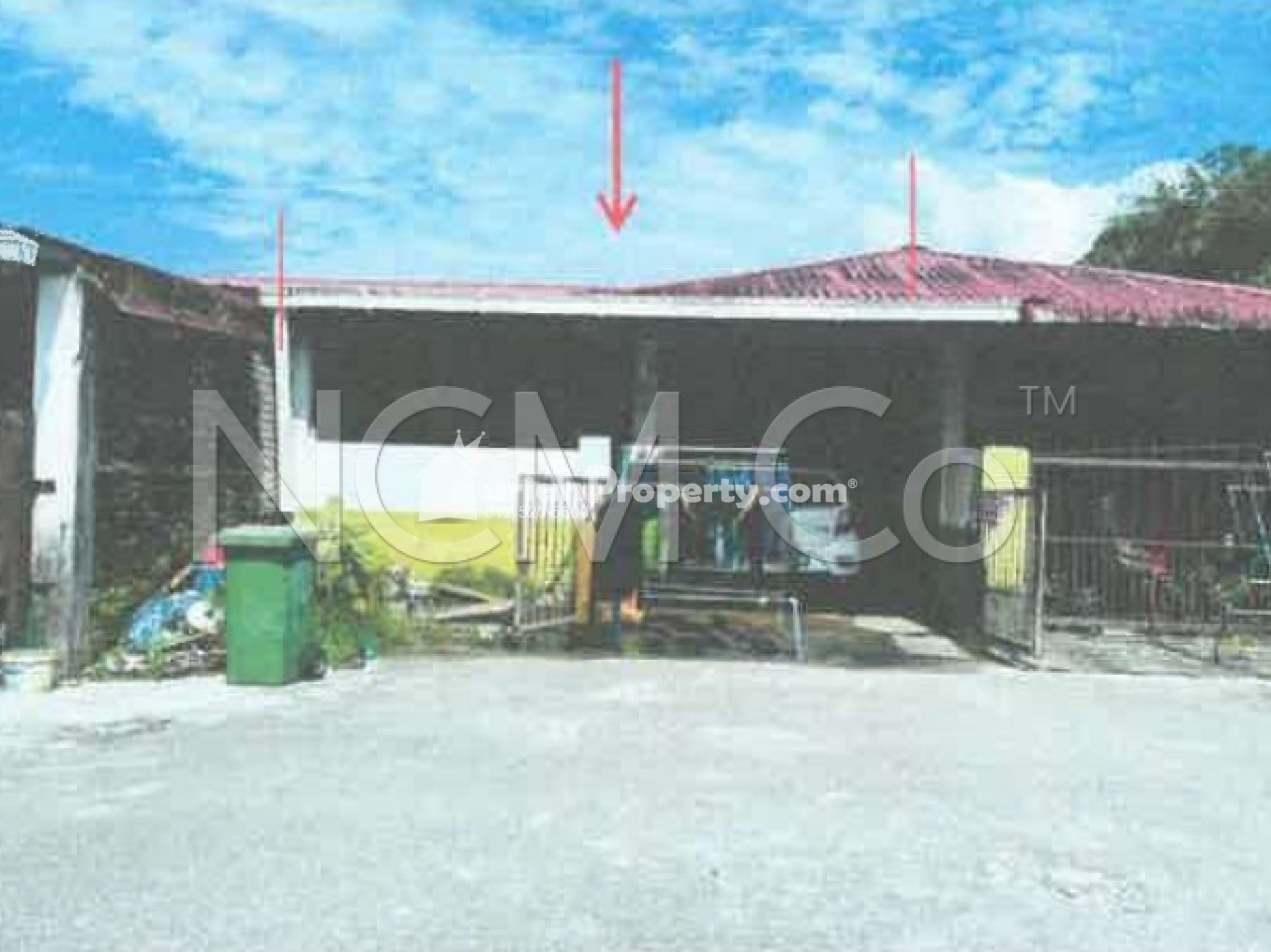 Terrace House For Auction at Serian