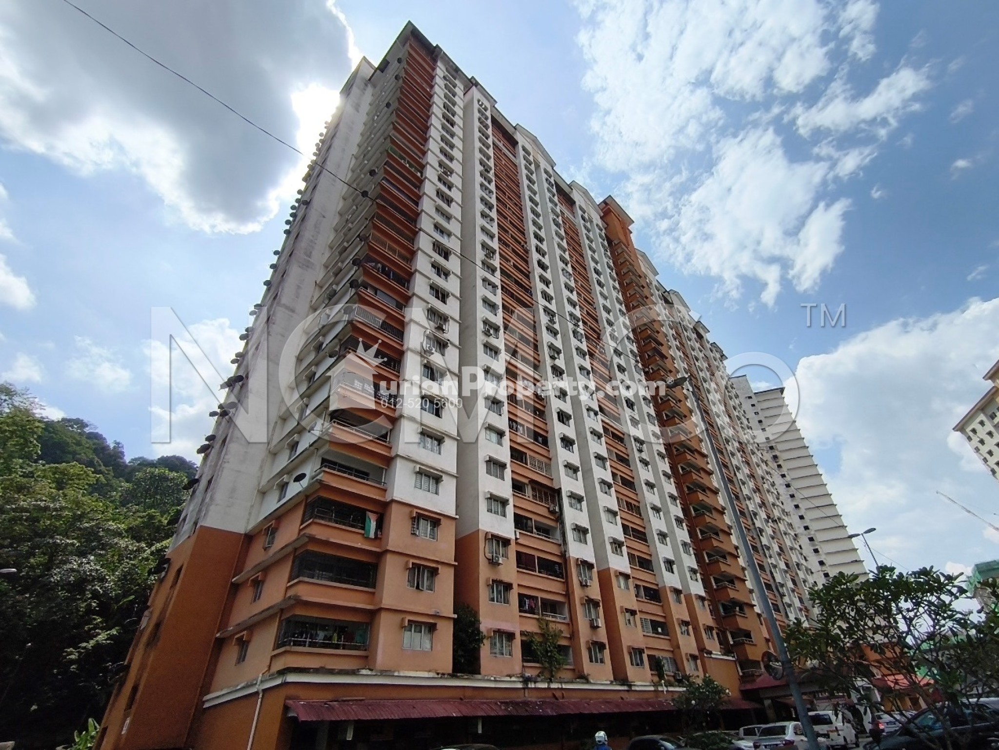 Apartment For Auction at Flora Damansara Apartment