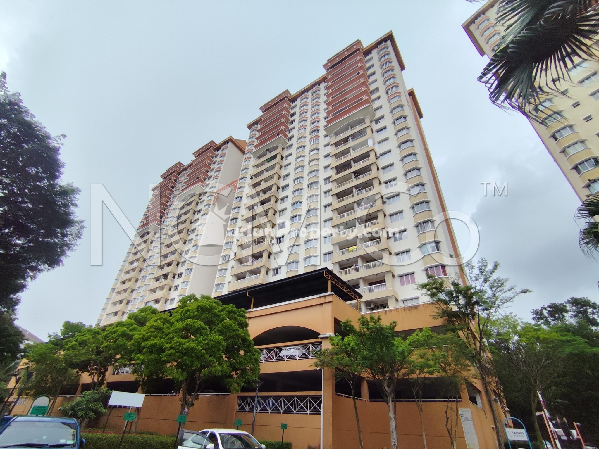 Condo For Auction at Koi Tropika