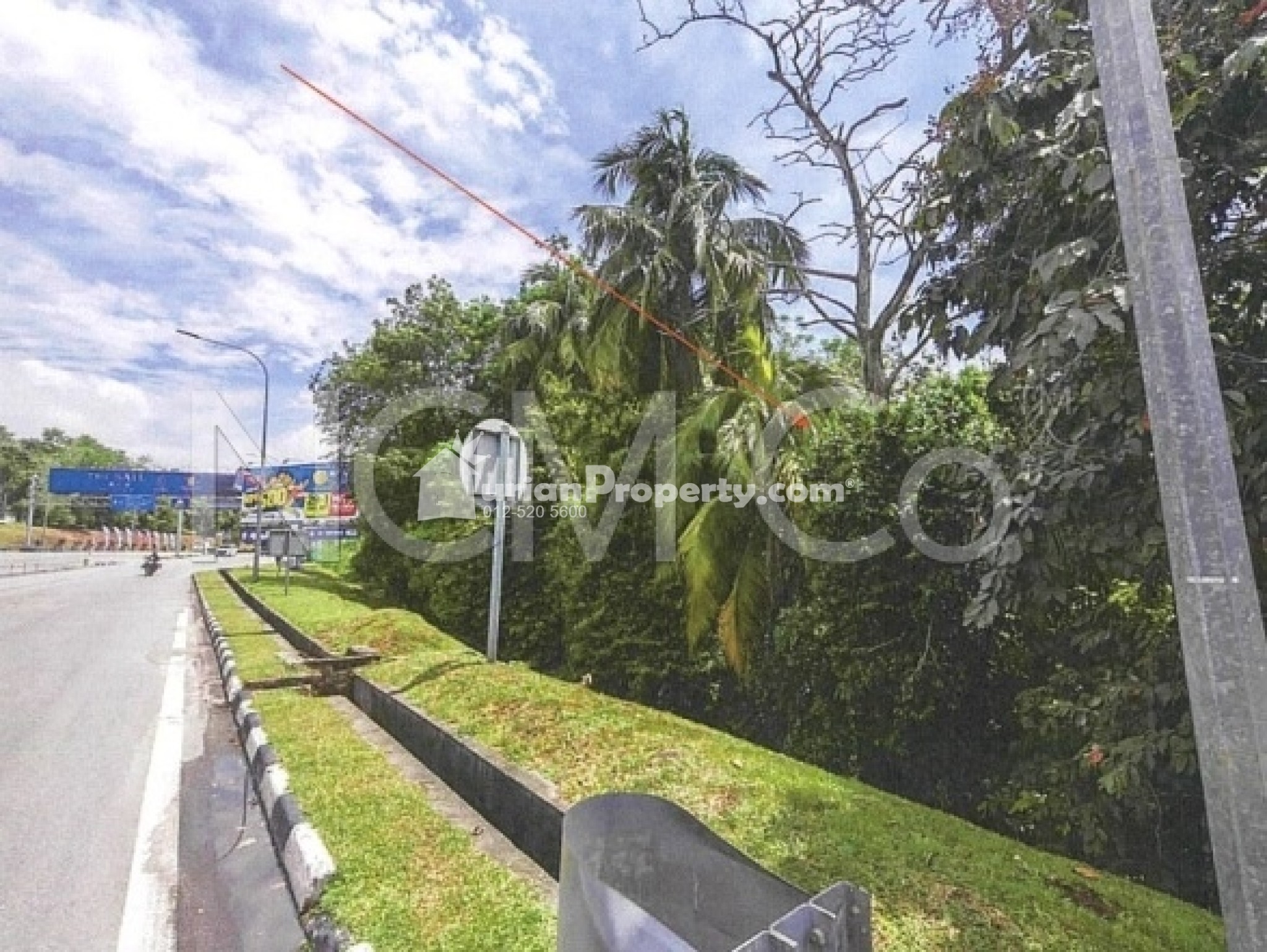 Commercial Land For Auction at Durian Tunggal