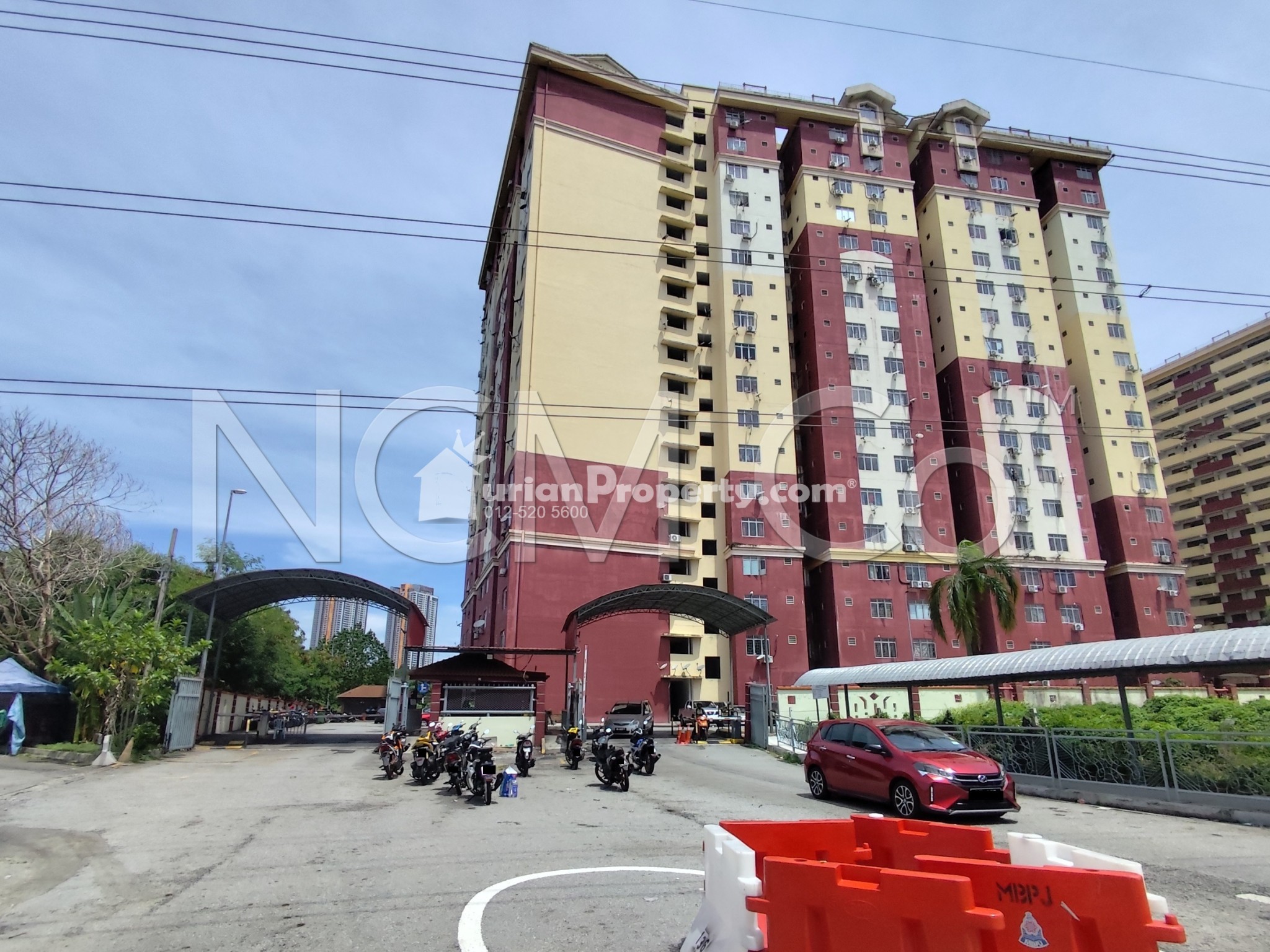 Apartment For Auction at Mentari Court 1