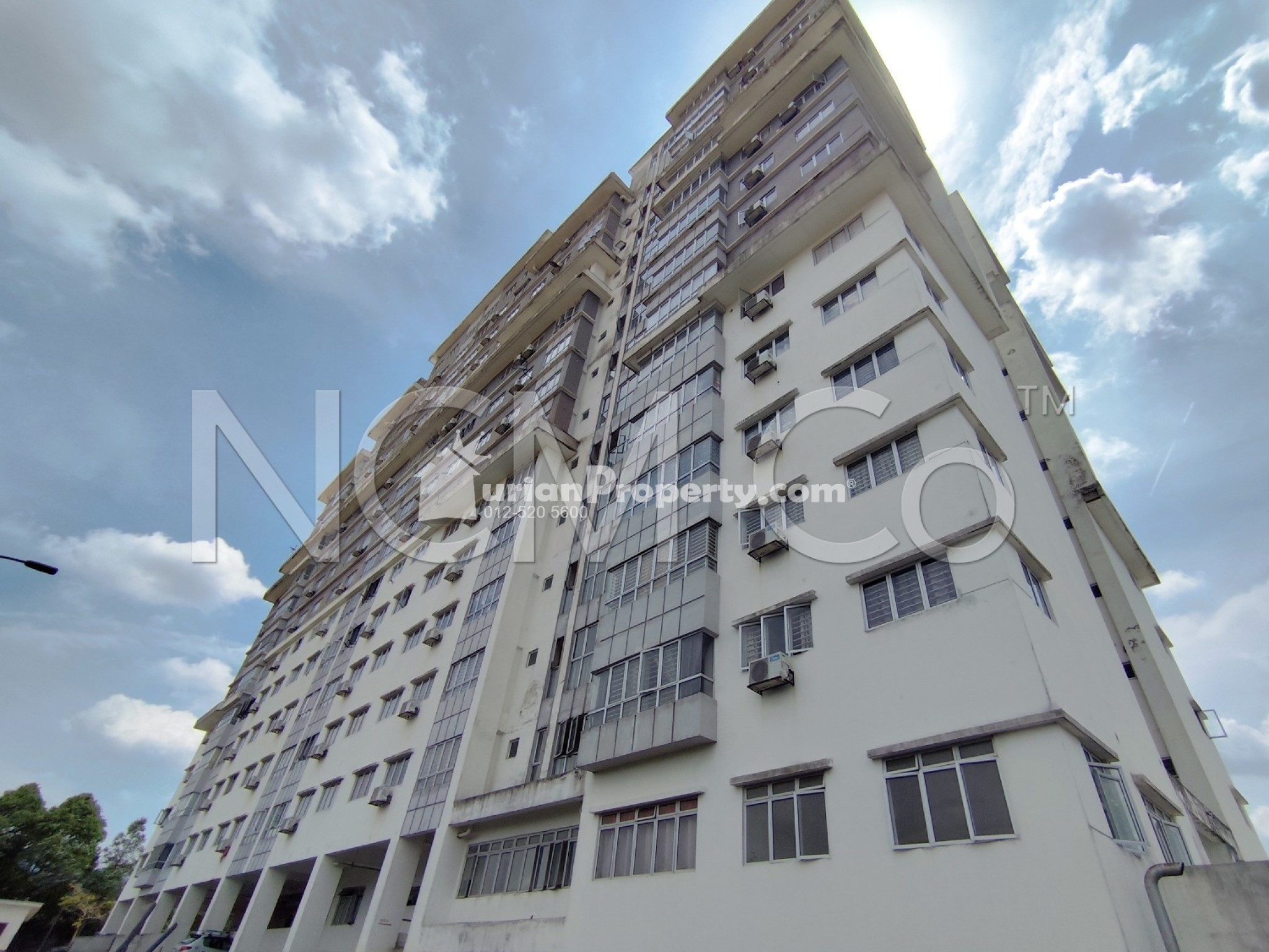 Apartment For Auction at The Residence 1