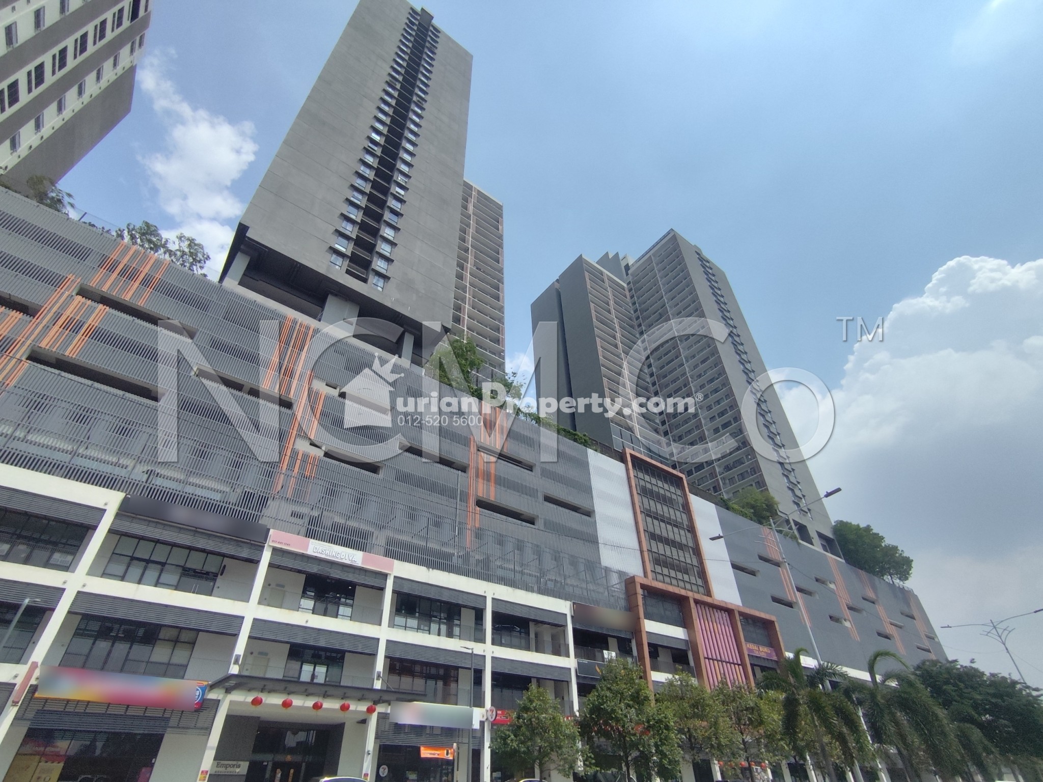 Shop Office For Auction at Emporis