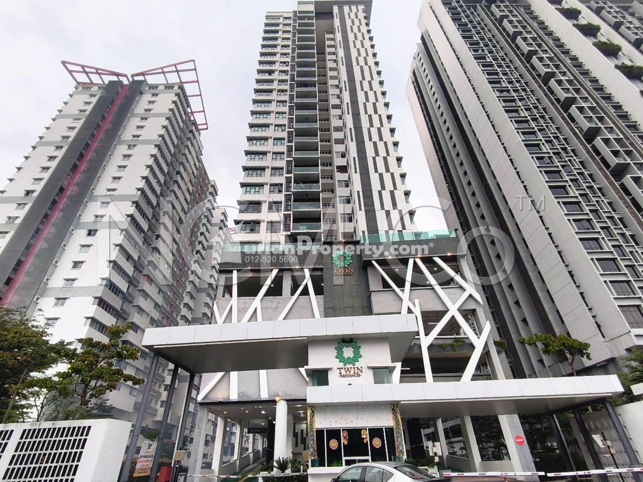 Serviced Residence For Auction at Twinz Residences