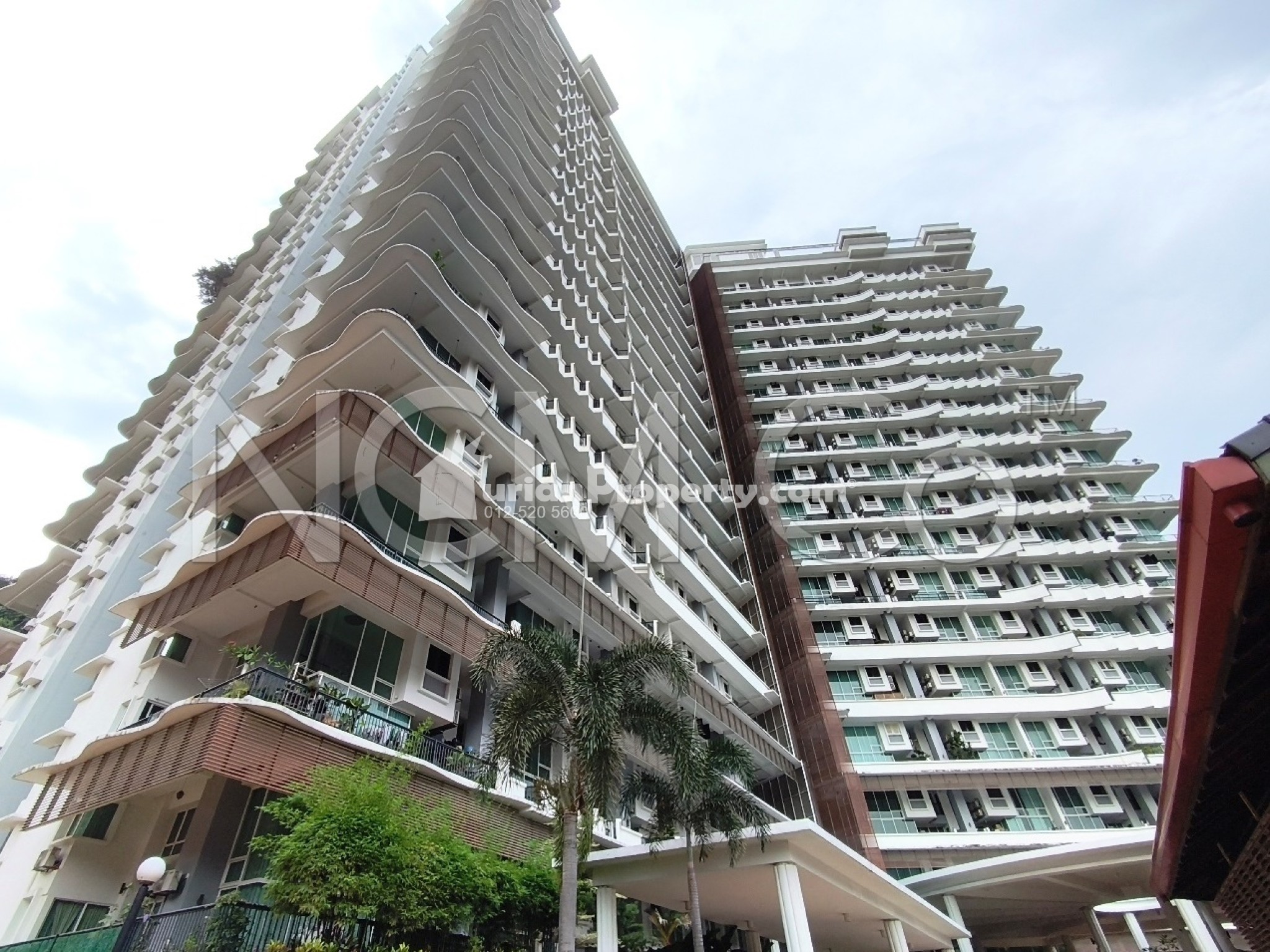 Condo For Auction at Armanee Condominium