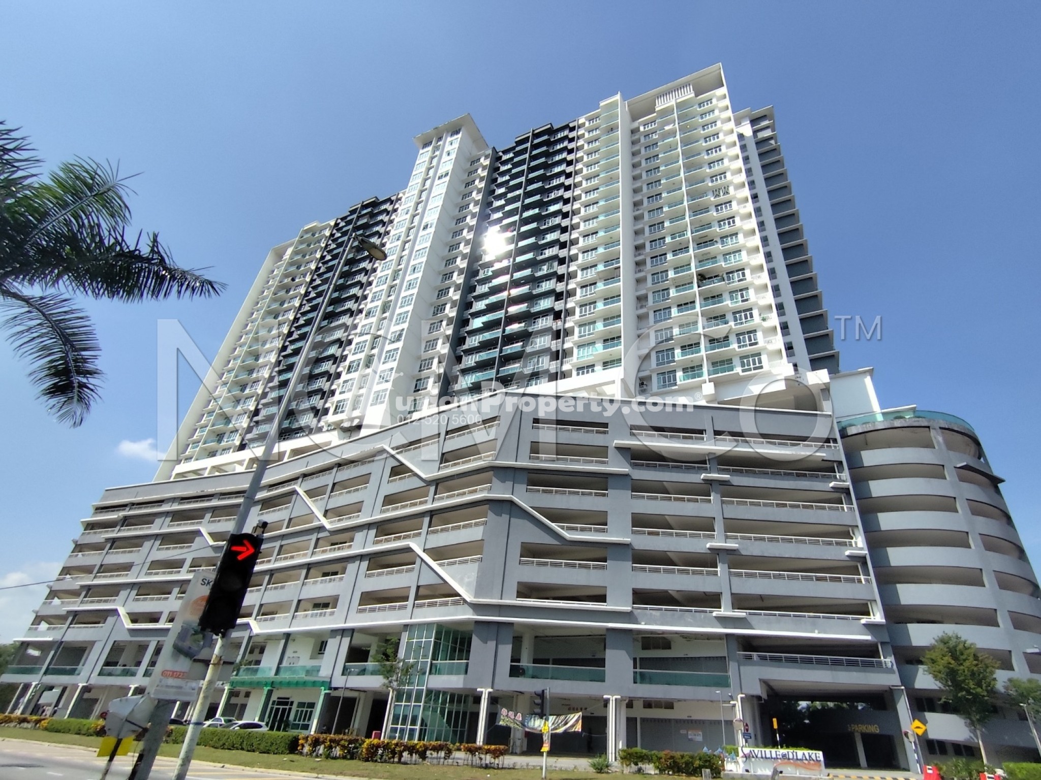 Apartment For Auction at Saville D'lake