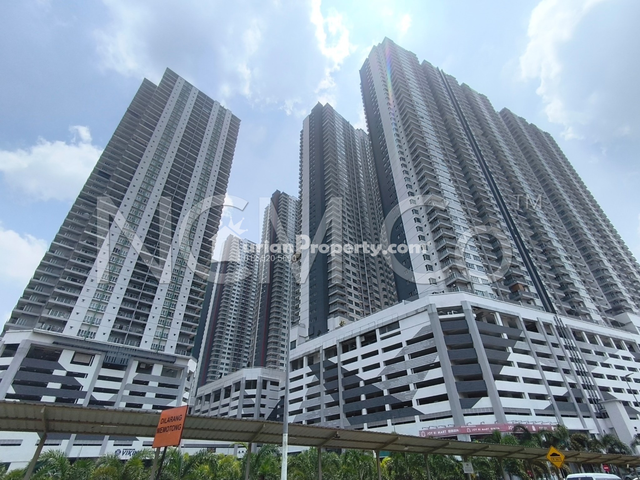 Apartment For Auction at Razak City Residences