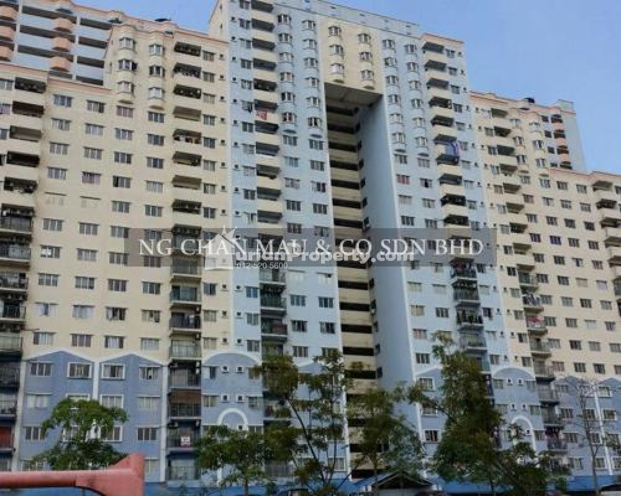 Apartment For Auction at Desaminium Rimba