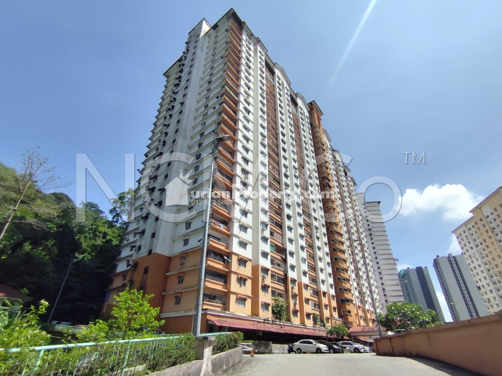 Apartment For Auction at Flora Damansara Apartment