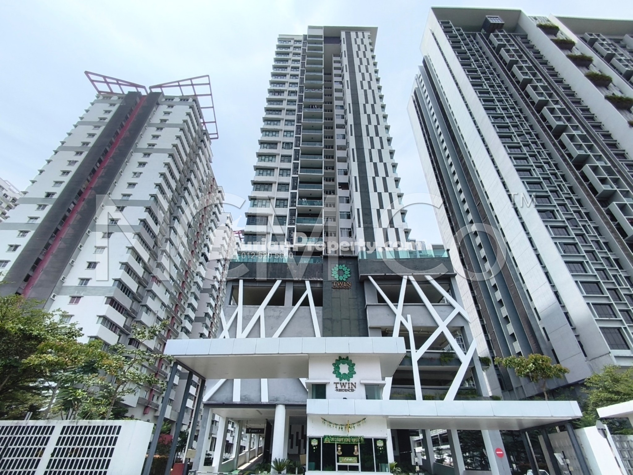 Serviced Residence For Auction at Twinz Residences