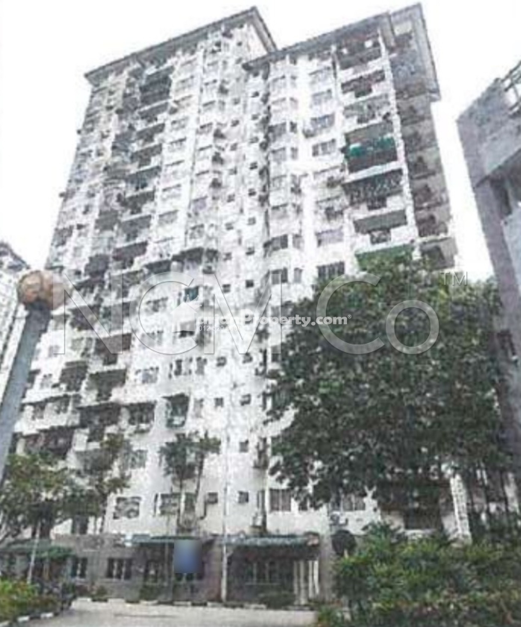 Condo For Auction at Sri Suajaya Condominium