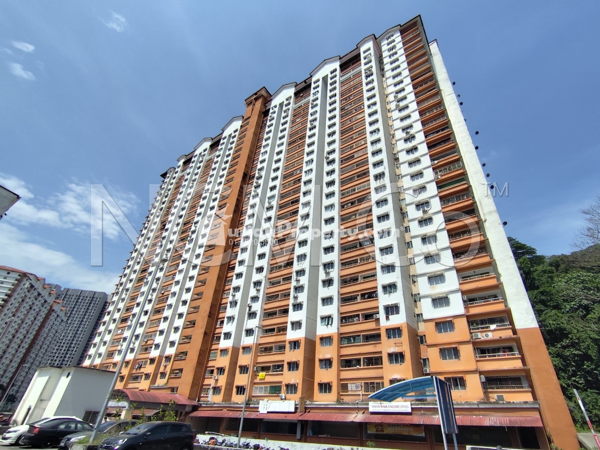 Apartment For Auction at Flora Damansara Apartment