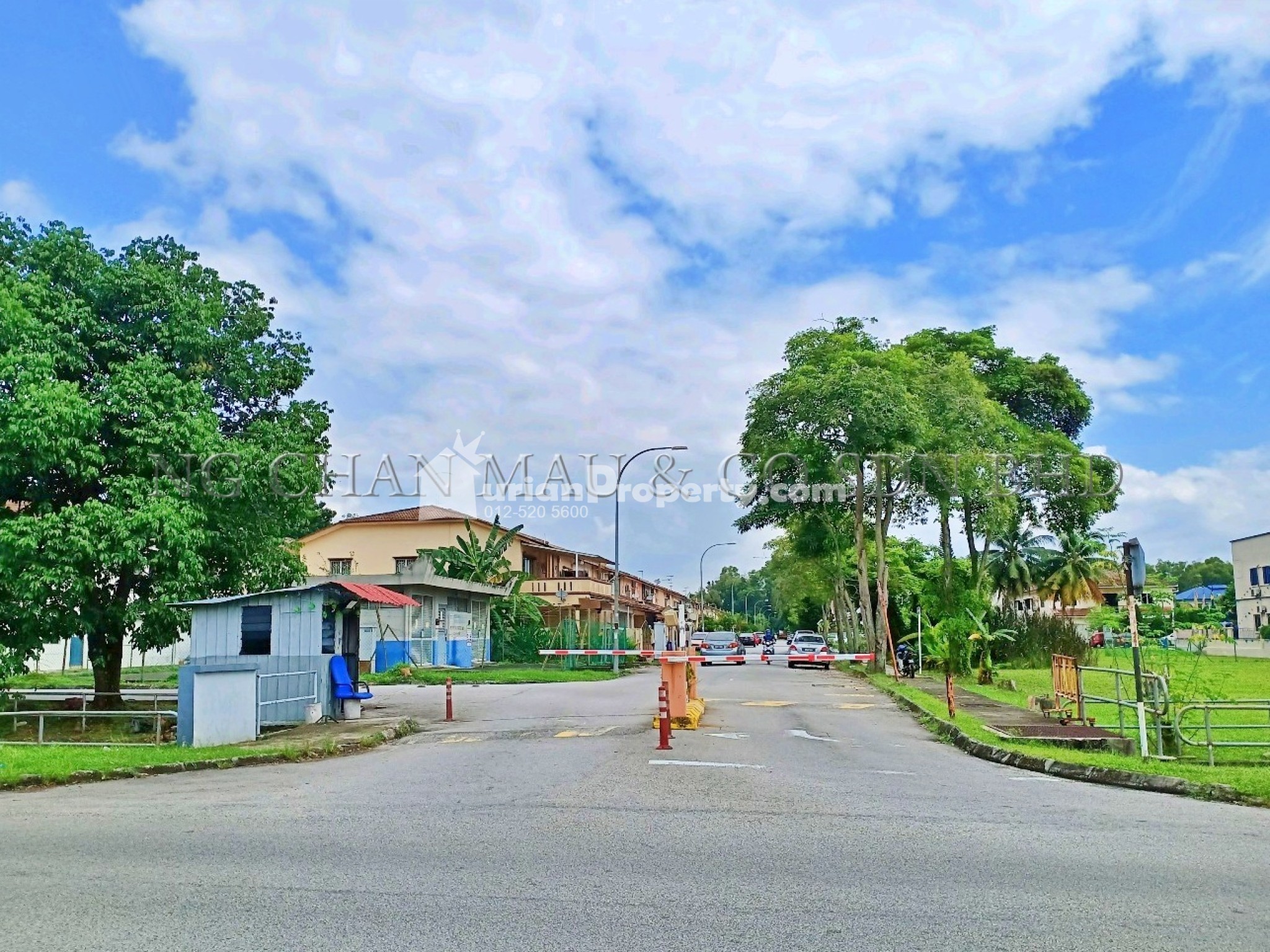 Terrace House For Auction at Kemuning Greenville