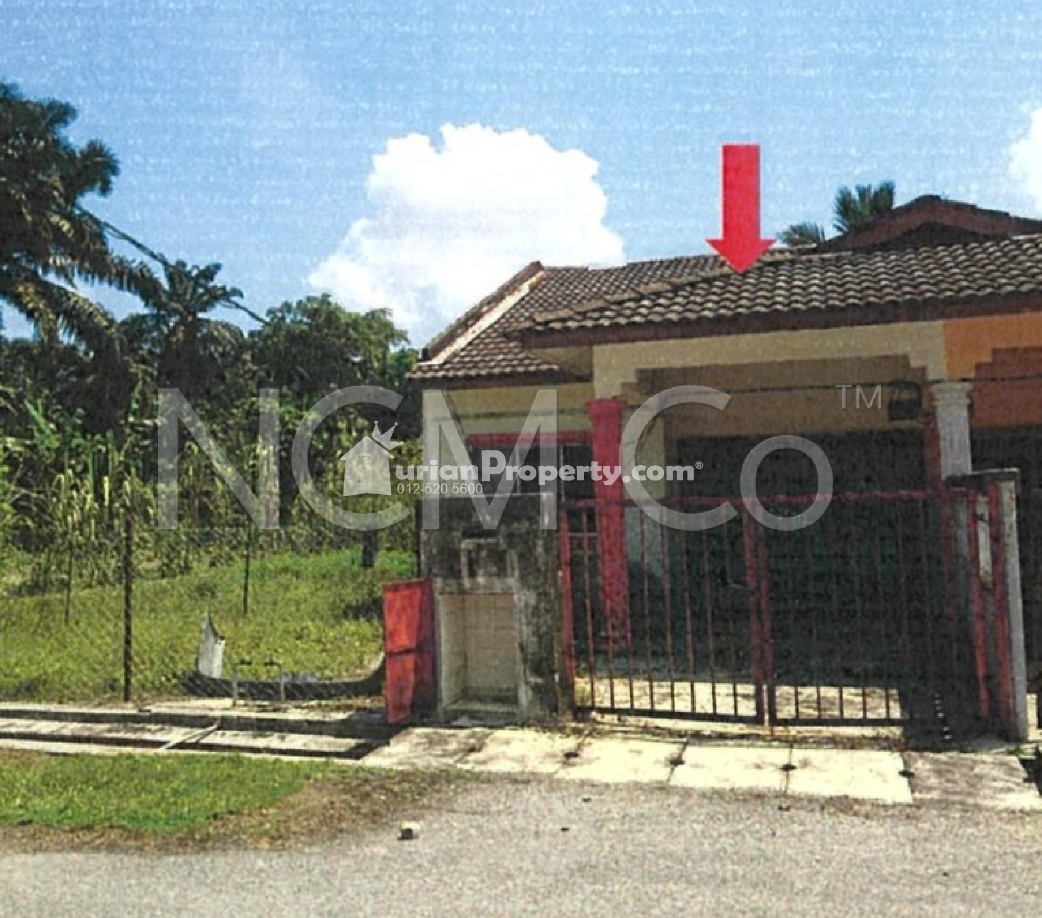 Terrace House For Auction at Taman Seri Cahaya