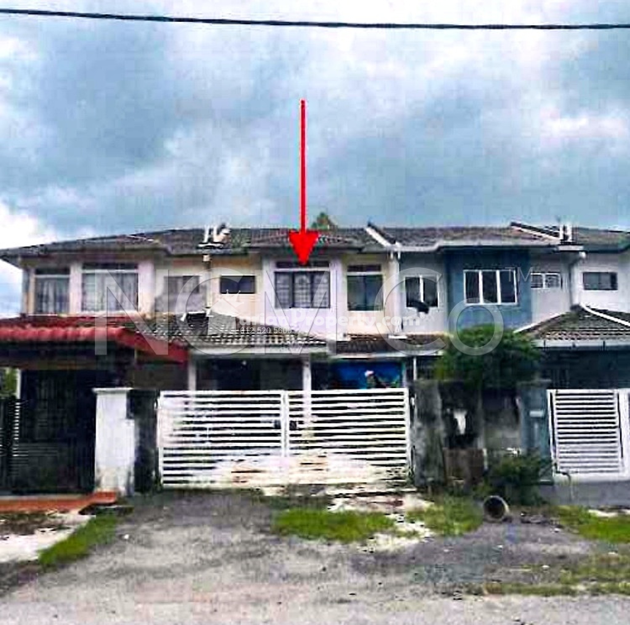 Terrace House For Auction at Taman Anggerik