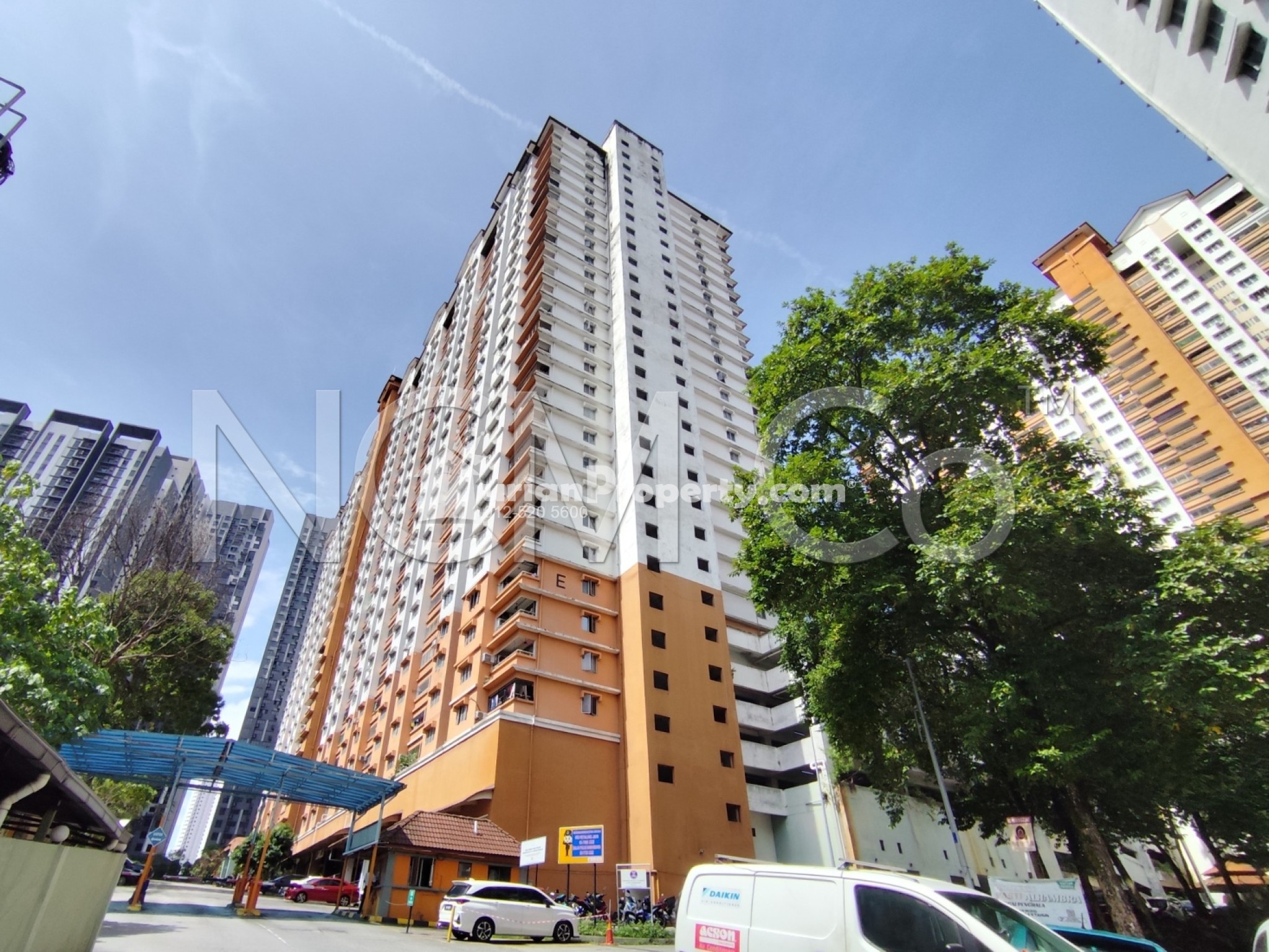 Apartment For Auction at Flora Damansara Apartment
