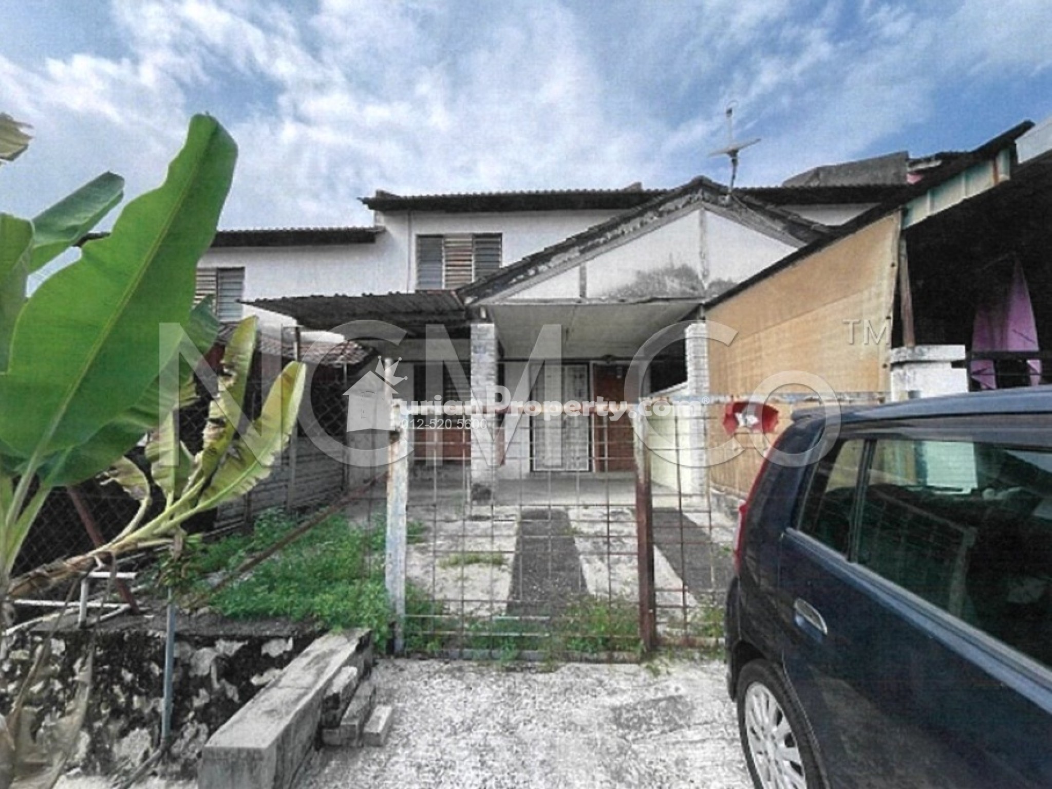 Terrace House For Auction at Taman Kantan Permai