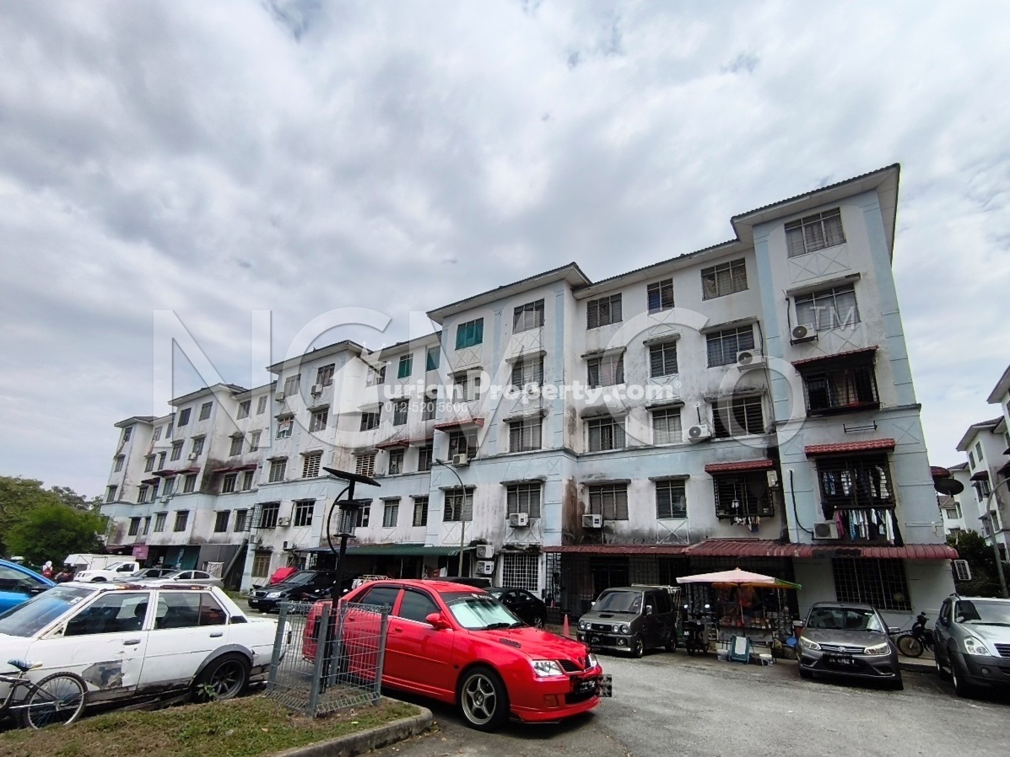 Apartment For Auction at Dahlia Apartment