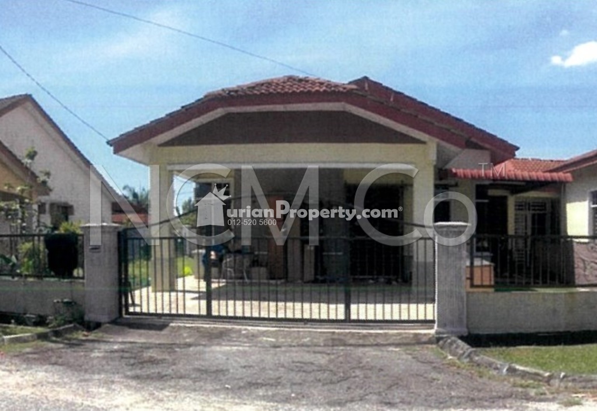 Terrace House For Auction at Taman Kelisa Ria