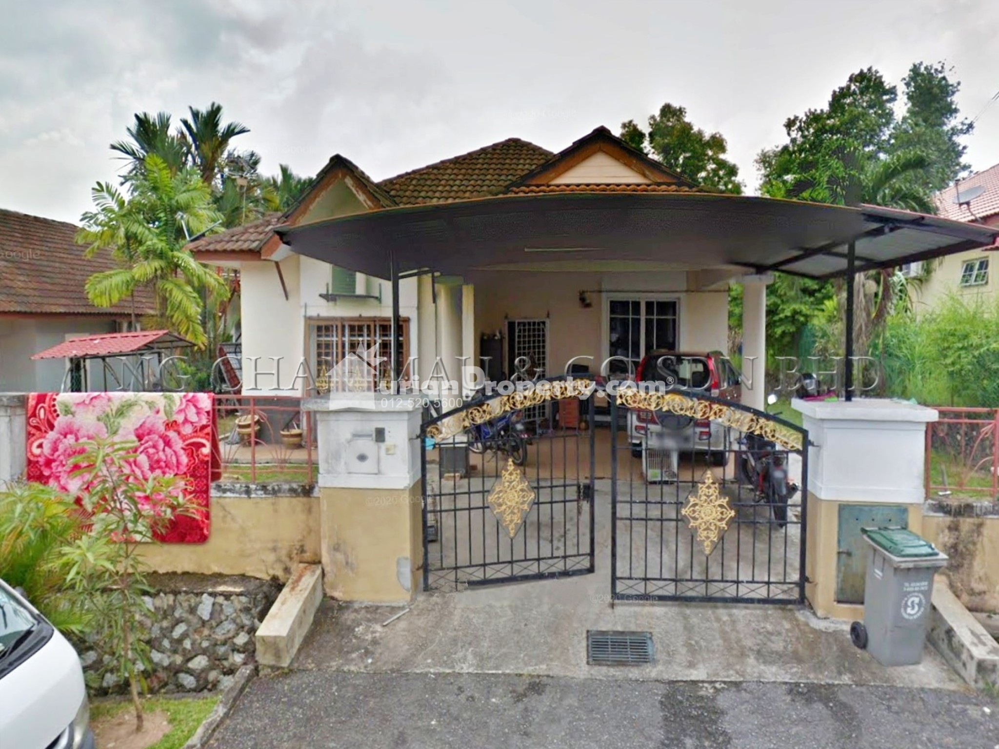 Bungalow House For Auction at Taman Sri Pulai