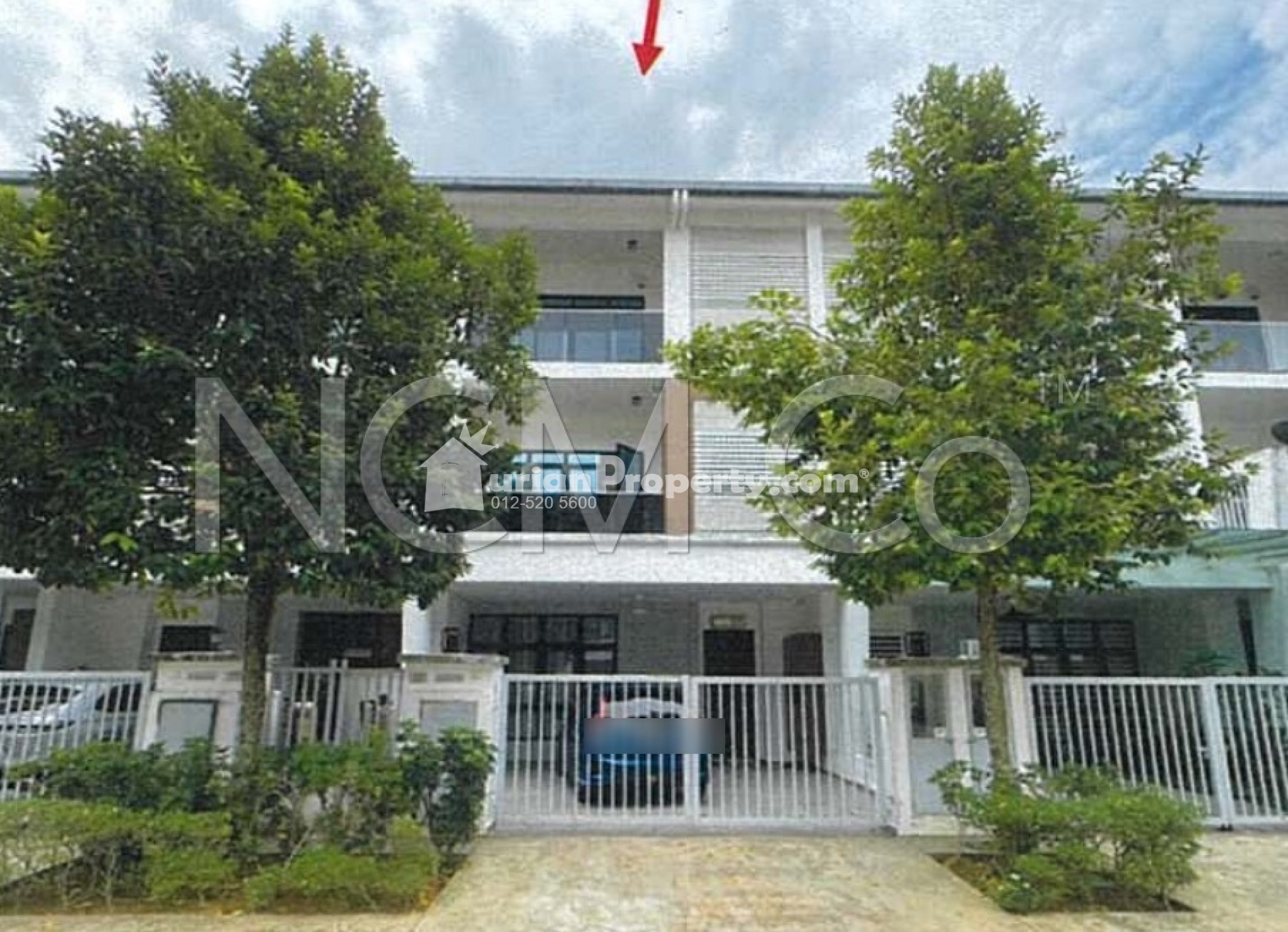 Terrace House For Auction at Avens Residence