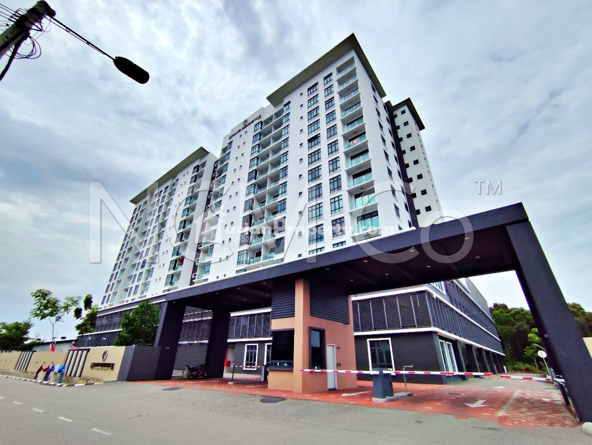 Apartment For Auction at Grand Residence