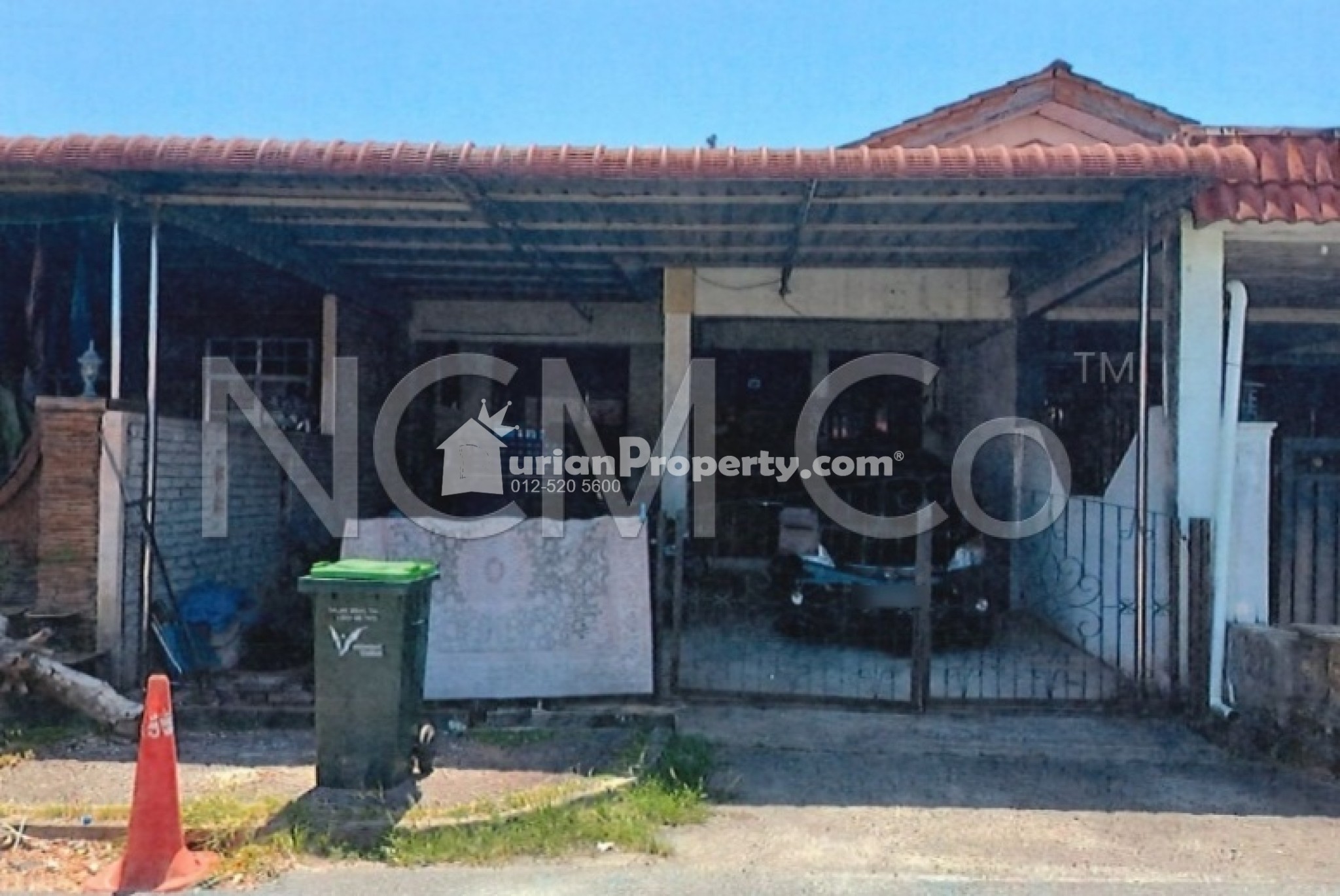 Terrace House For Auction at Taman Kelisa Ria