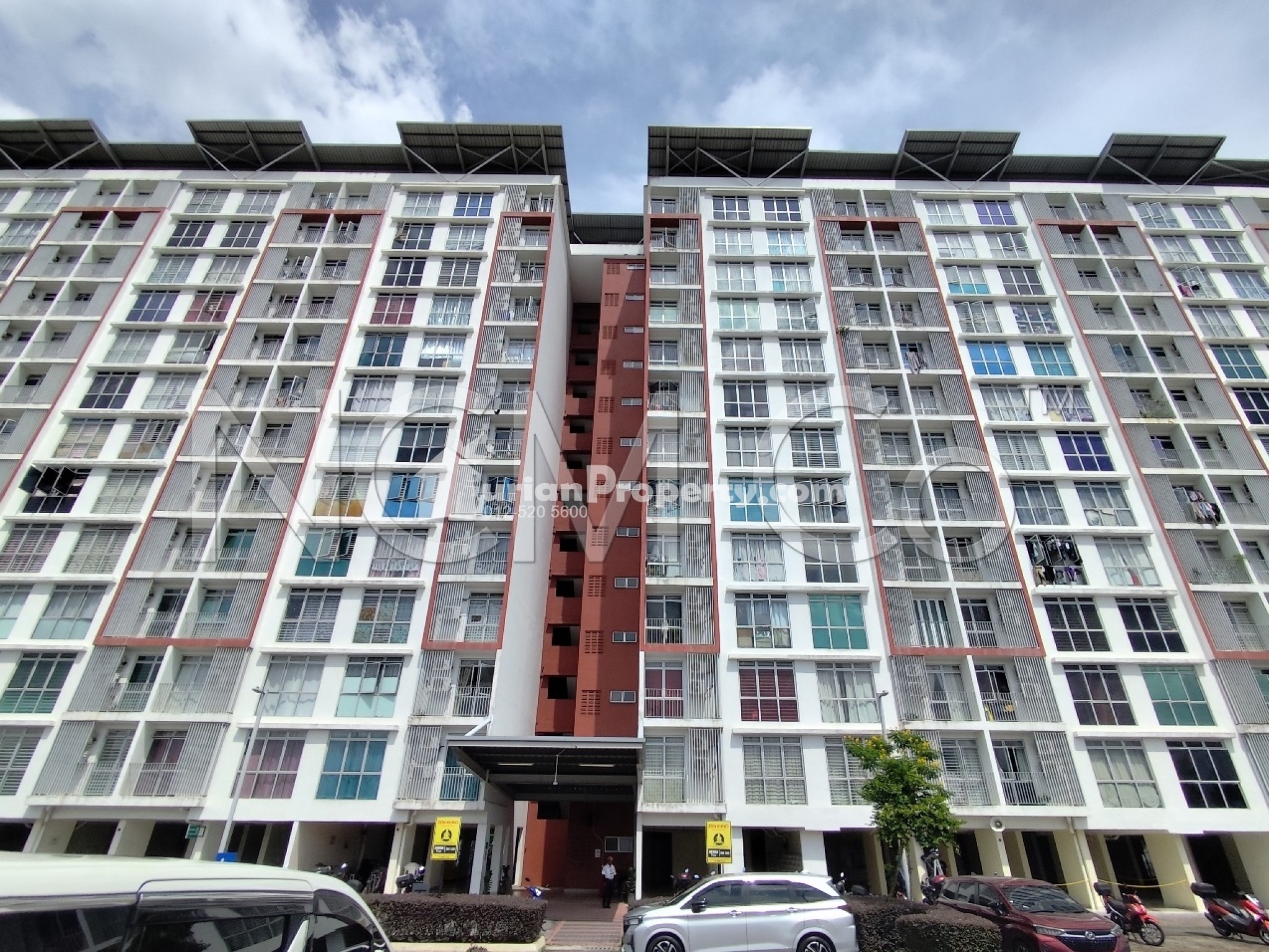 Apartment For Auction at MasReca 19