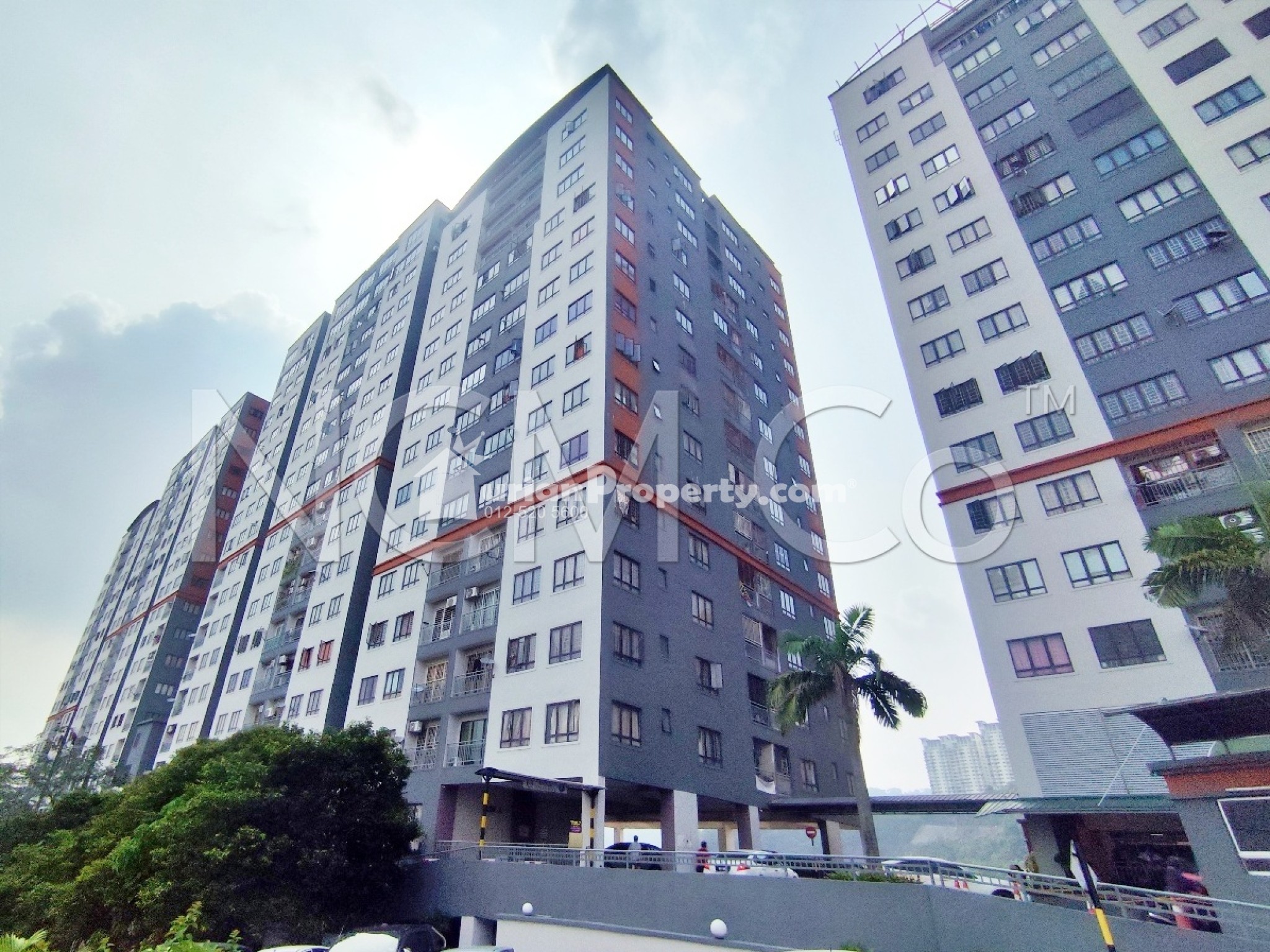 Apartment For Auction at Glenview Villa